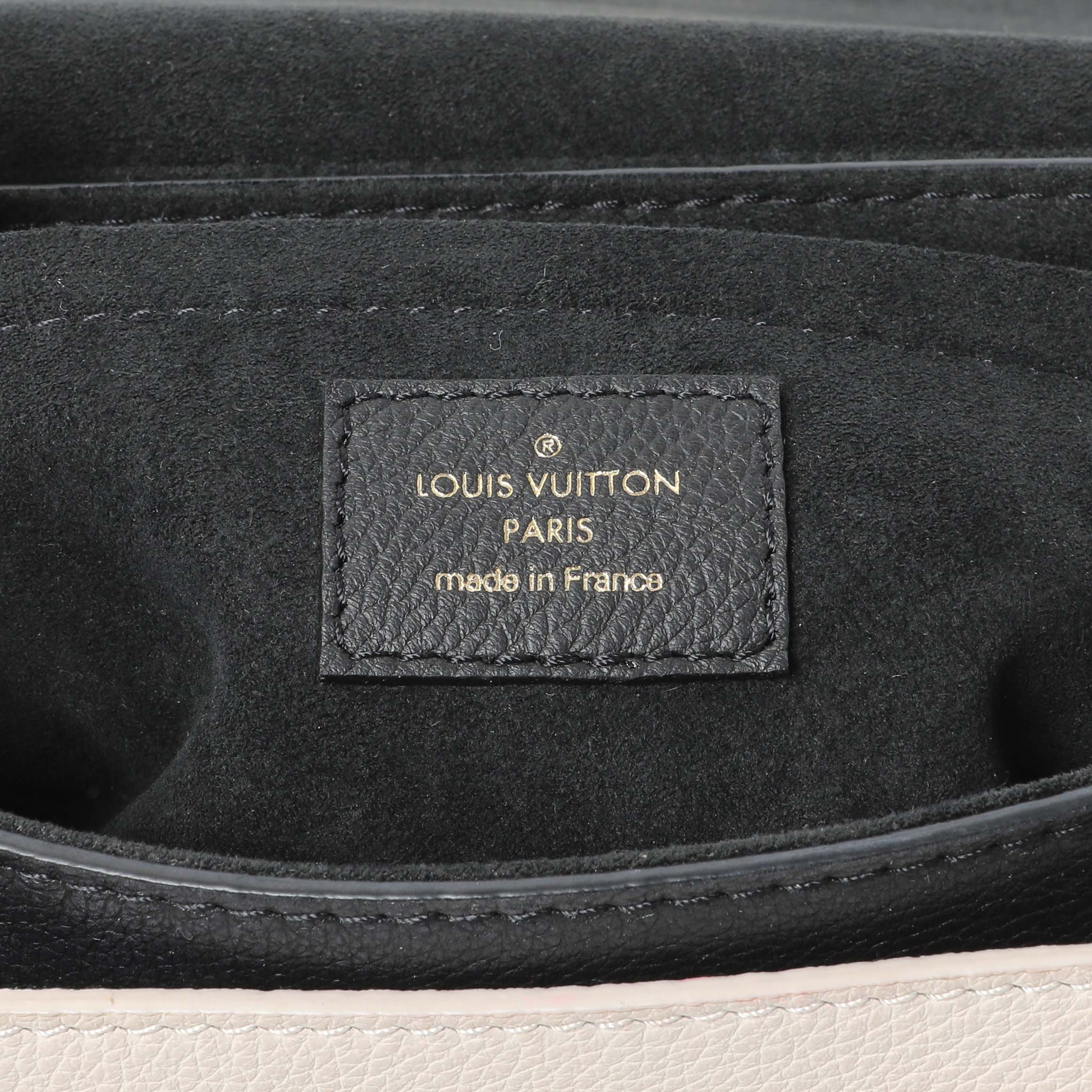 Louis Vuitton Grained Calfskin Lockme Tender - Image 5