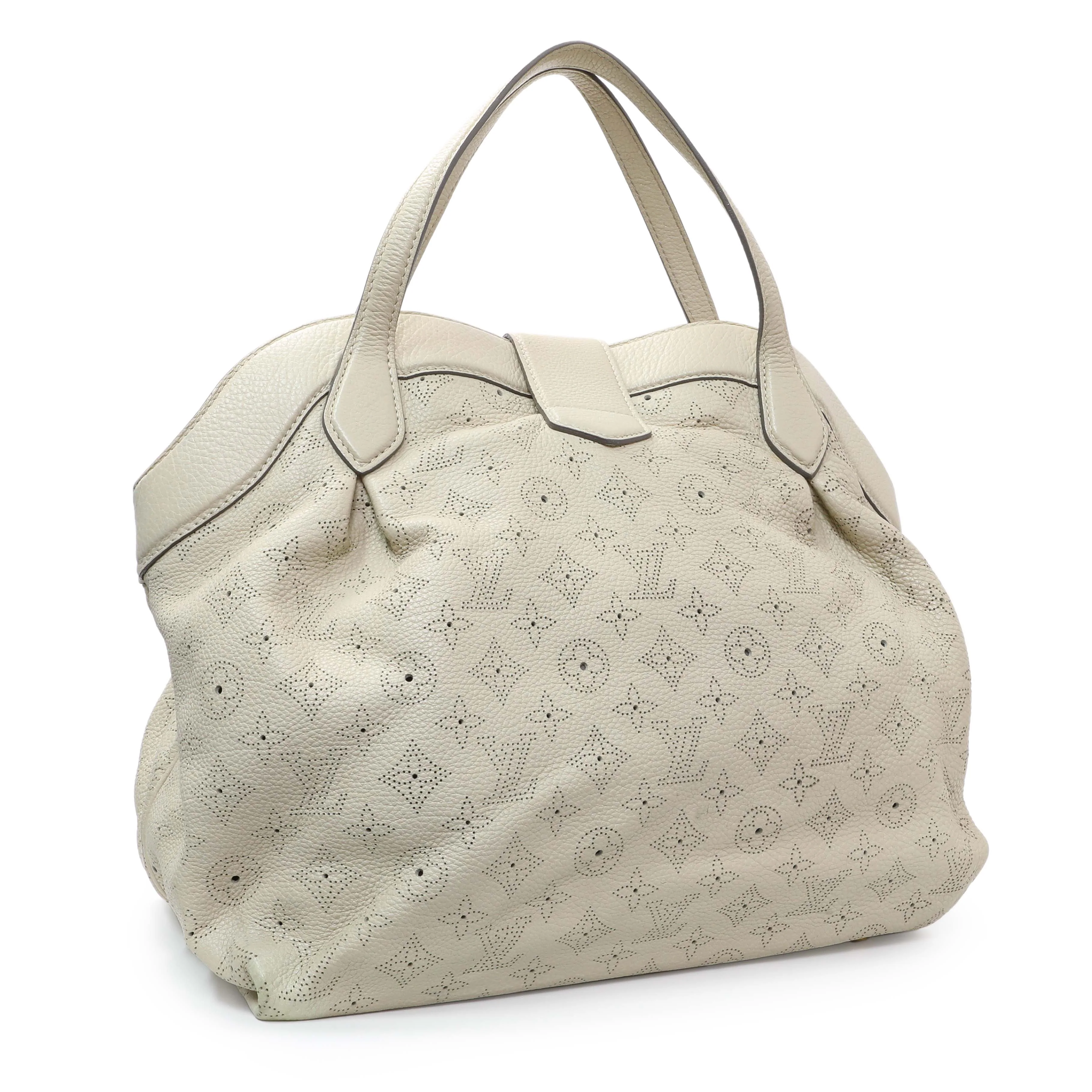 Louis Vuitton Ivory Mahina Cirrus MM - Image 2