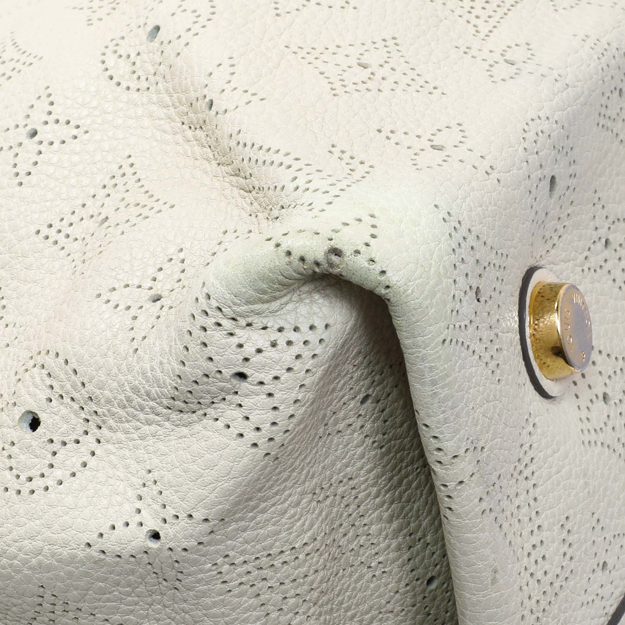 Louis Vuitton Ivory Mahina Cirrus MM - Image 6