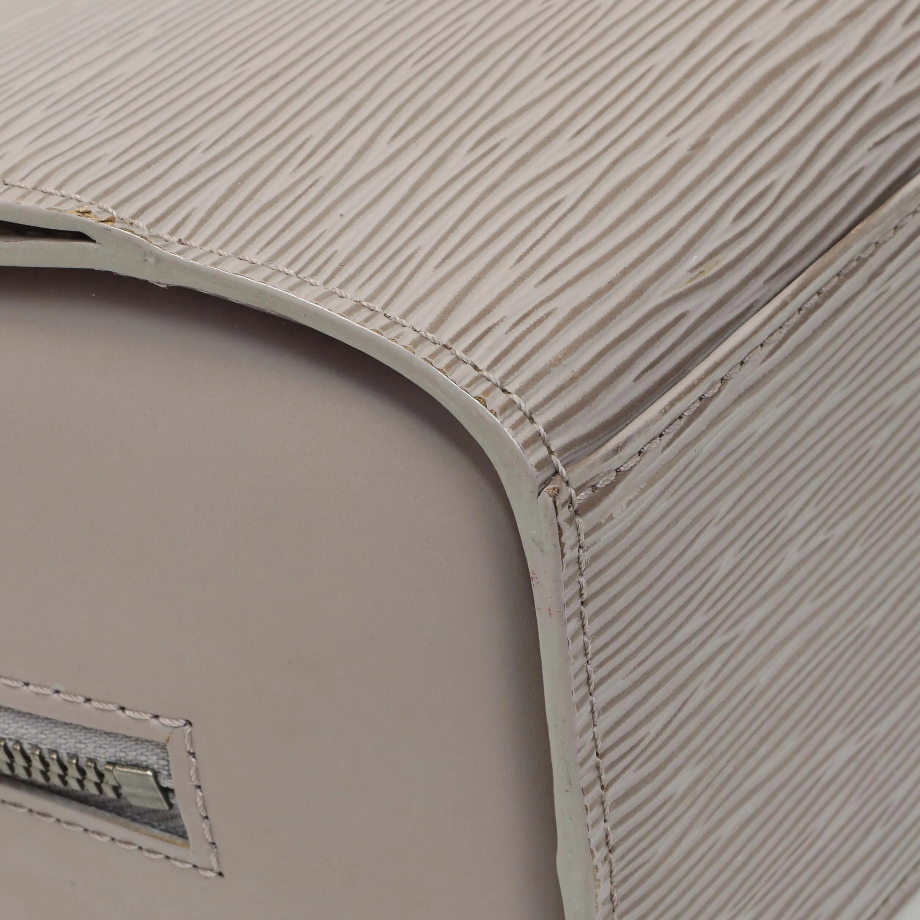 Louis Vuitton Lilac Epi Pont-Neuf PM - Image 4