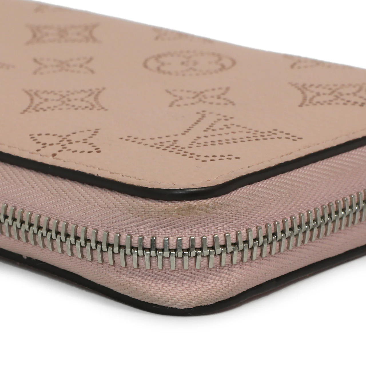 Louis Vuitton Magnolia Mahina Zippy Wallet - Image 12