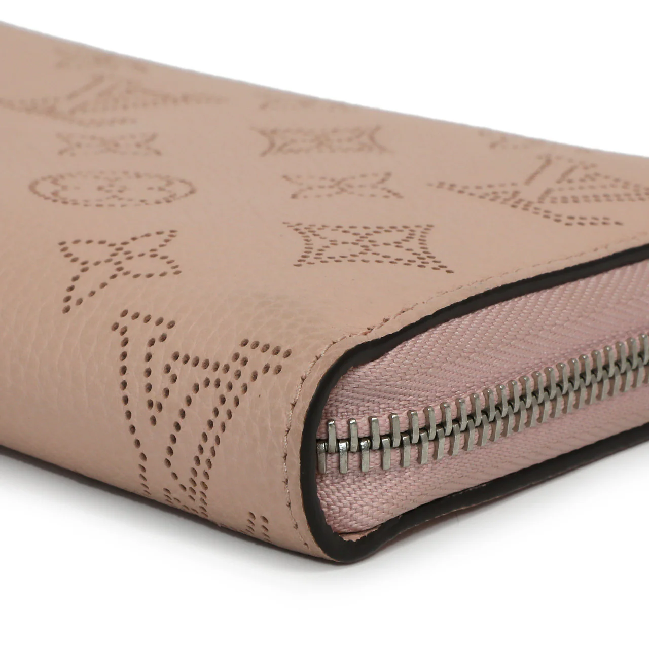 Louis Vuitton Magnolia Mahina Zippy Wallet - Image 6