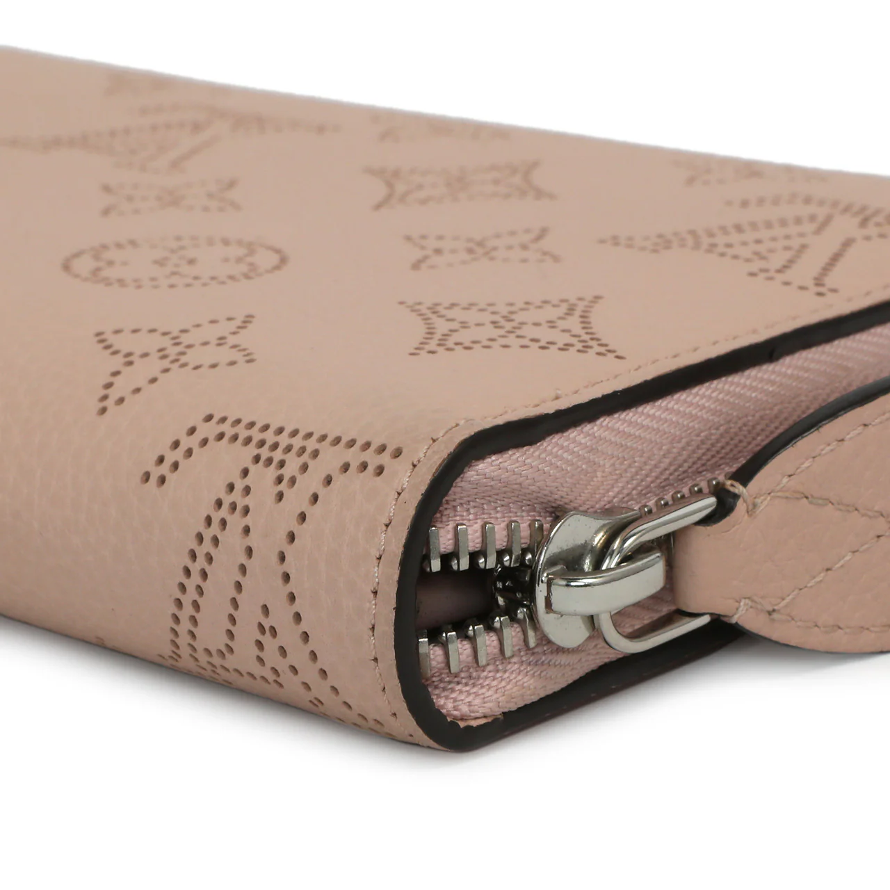 Louis Vuitton Magnolia Mahina Zippy Wallet - Image 8