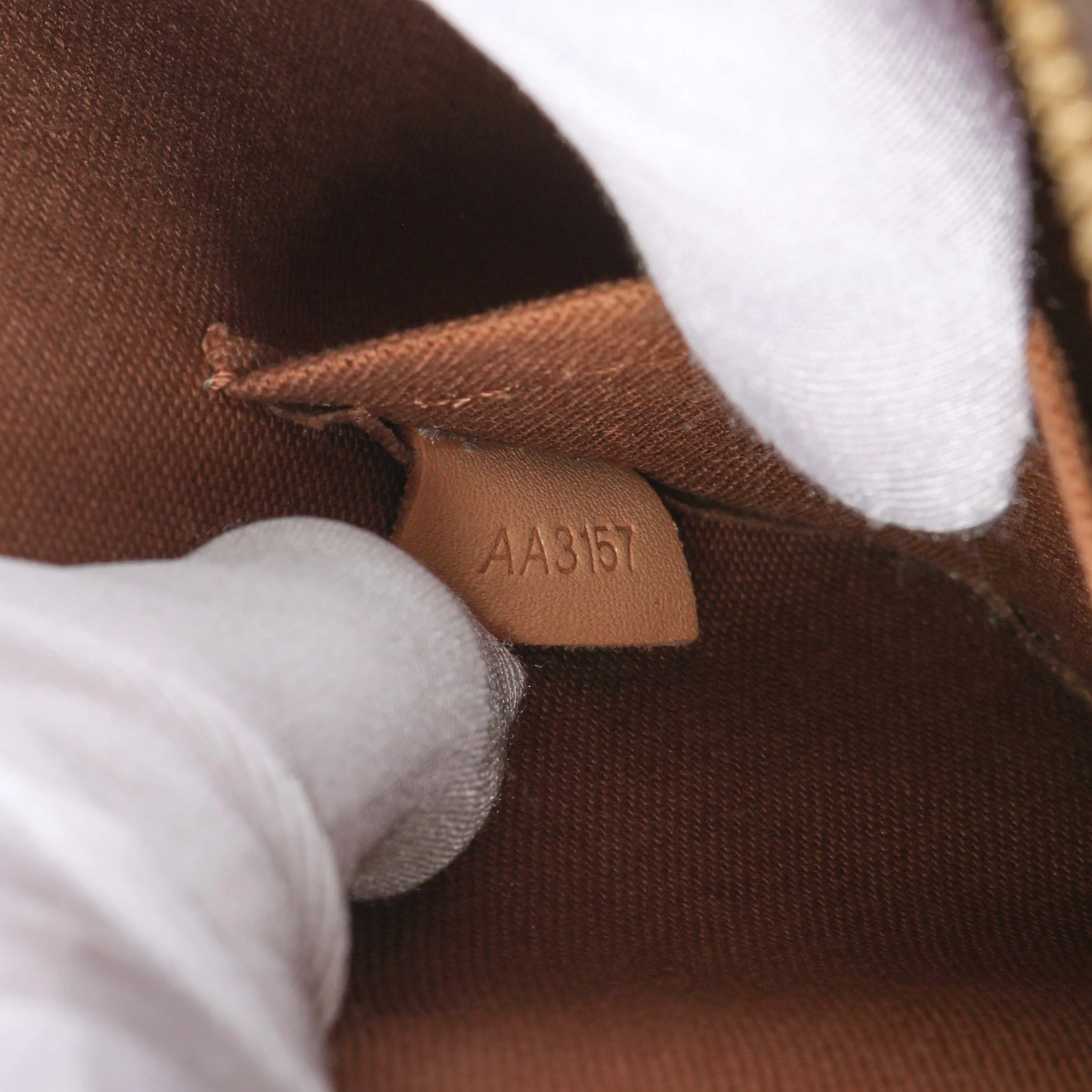 Louis Vuitton Monogram Alma BB - Image 10