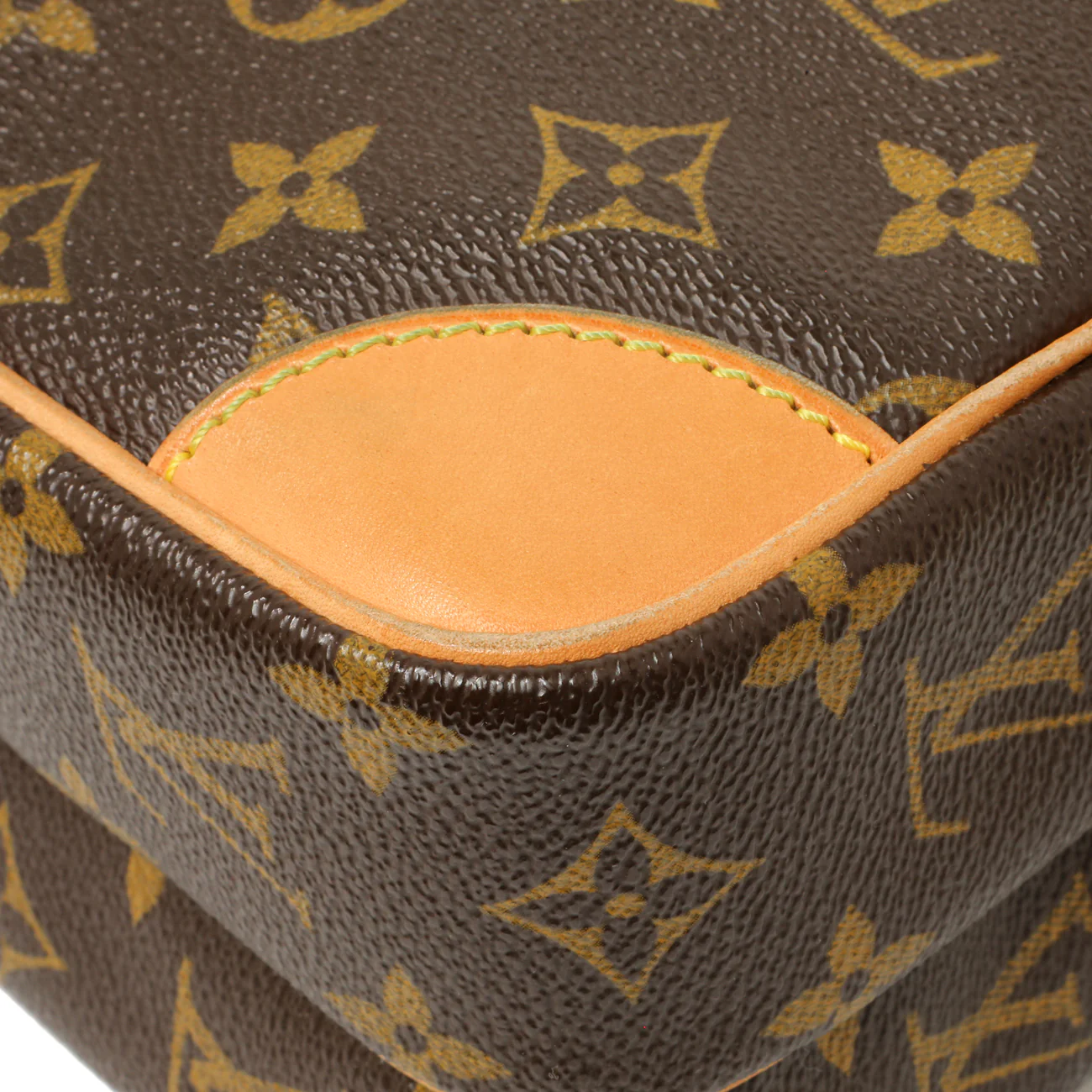 Louis Vuitton Monogram Amazone Shoulder Bag - Image 4