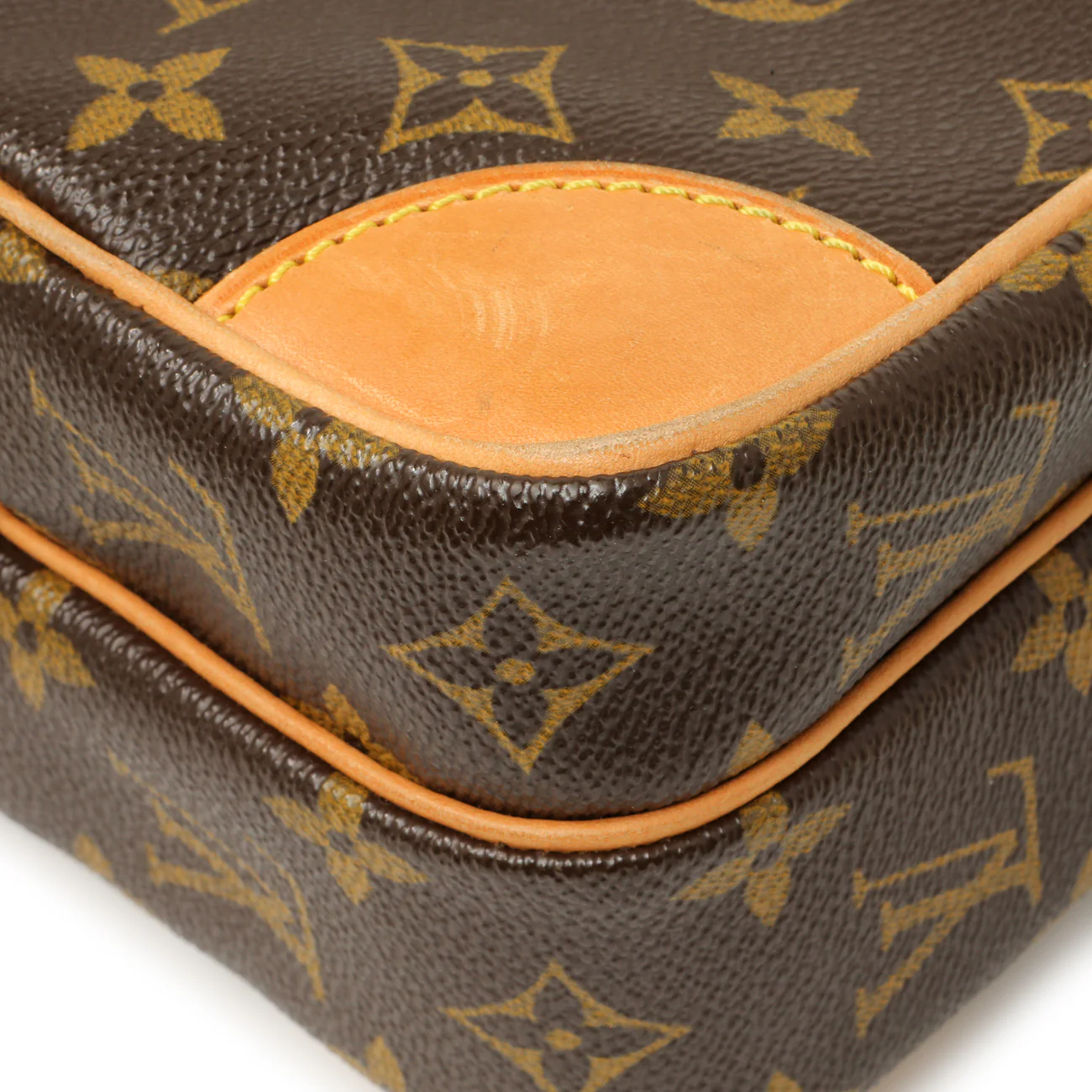 Louis Vuitton Monogram Amazone Shoulder Bag - Image 7