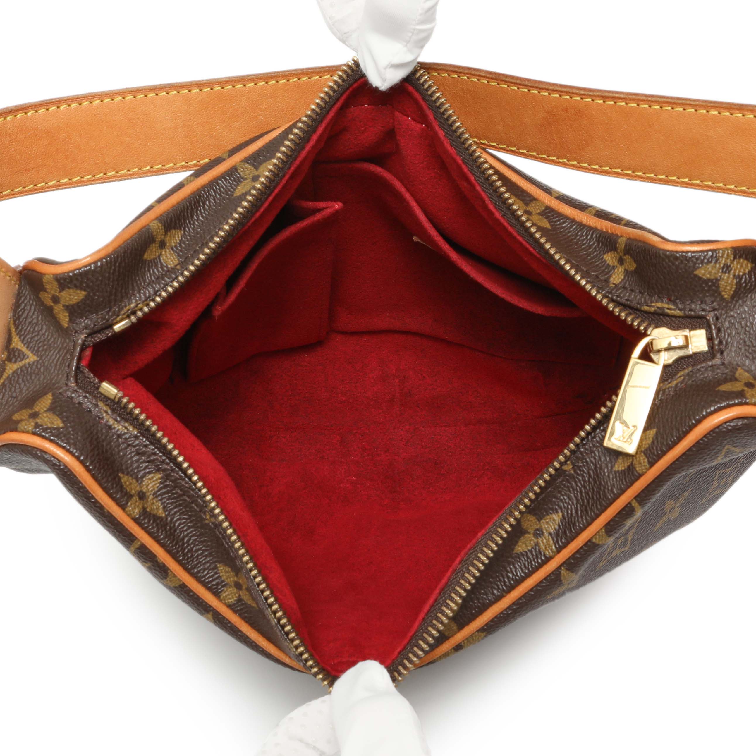 Louis Vuitton Monogram Croissant MM - Image 4
