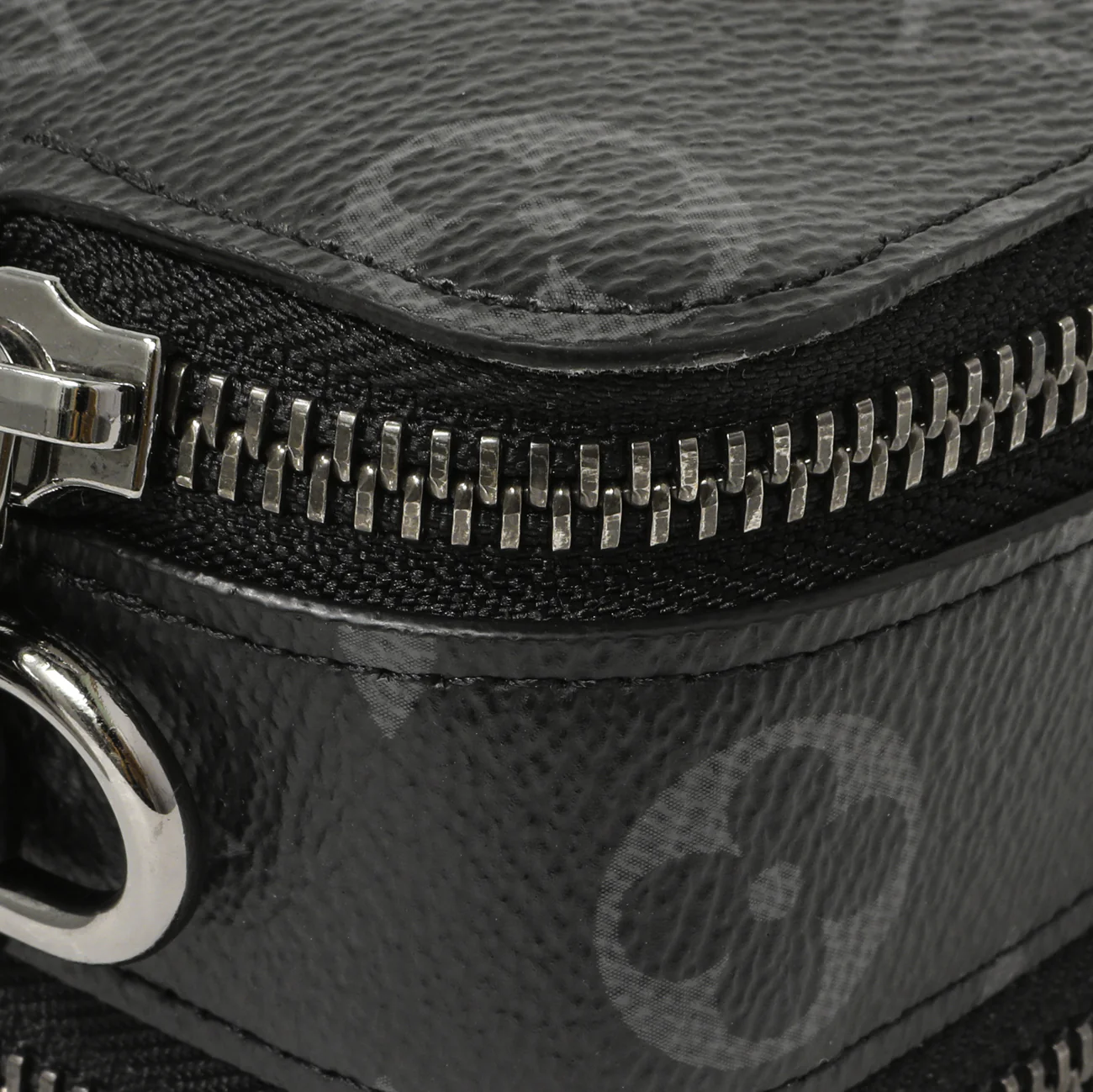 Louis Vuitton Monogram Eclipse Alpha Wearable Wallet - Image 10