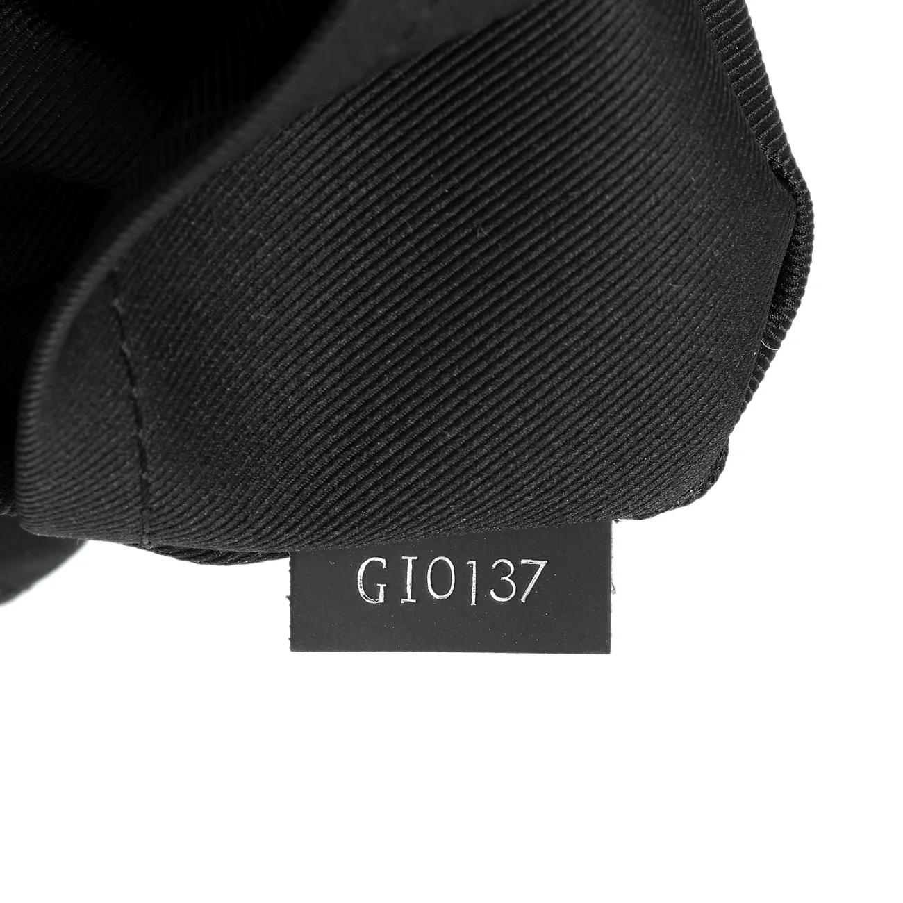 Louis Vuitton Monogram Eclipse District PM - Image 10