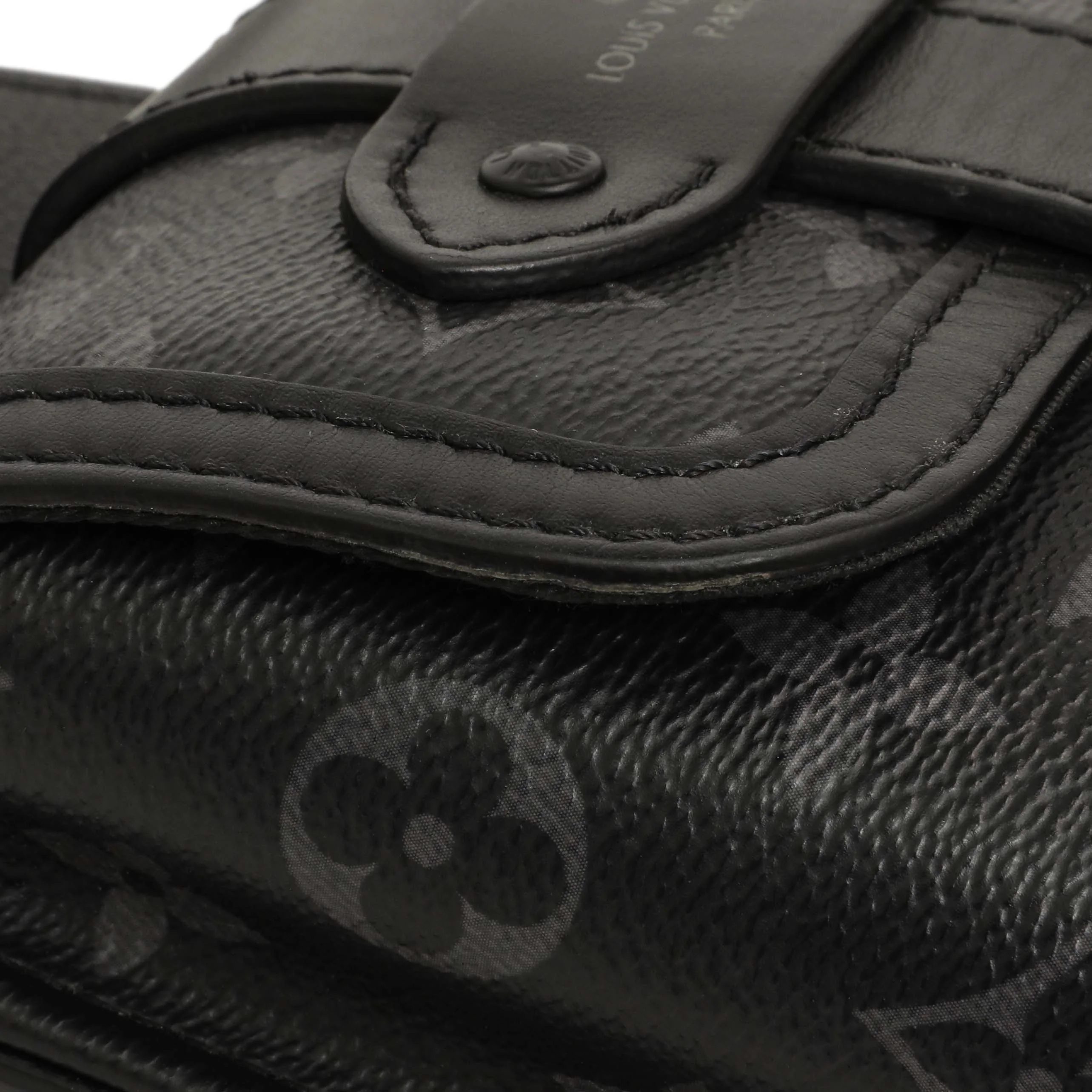 Louis Vuitton Monogram Eclipse Saumur Slingbag - Image 10