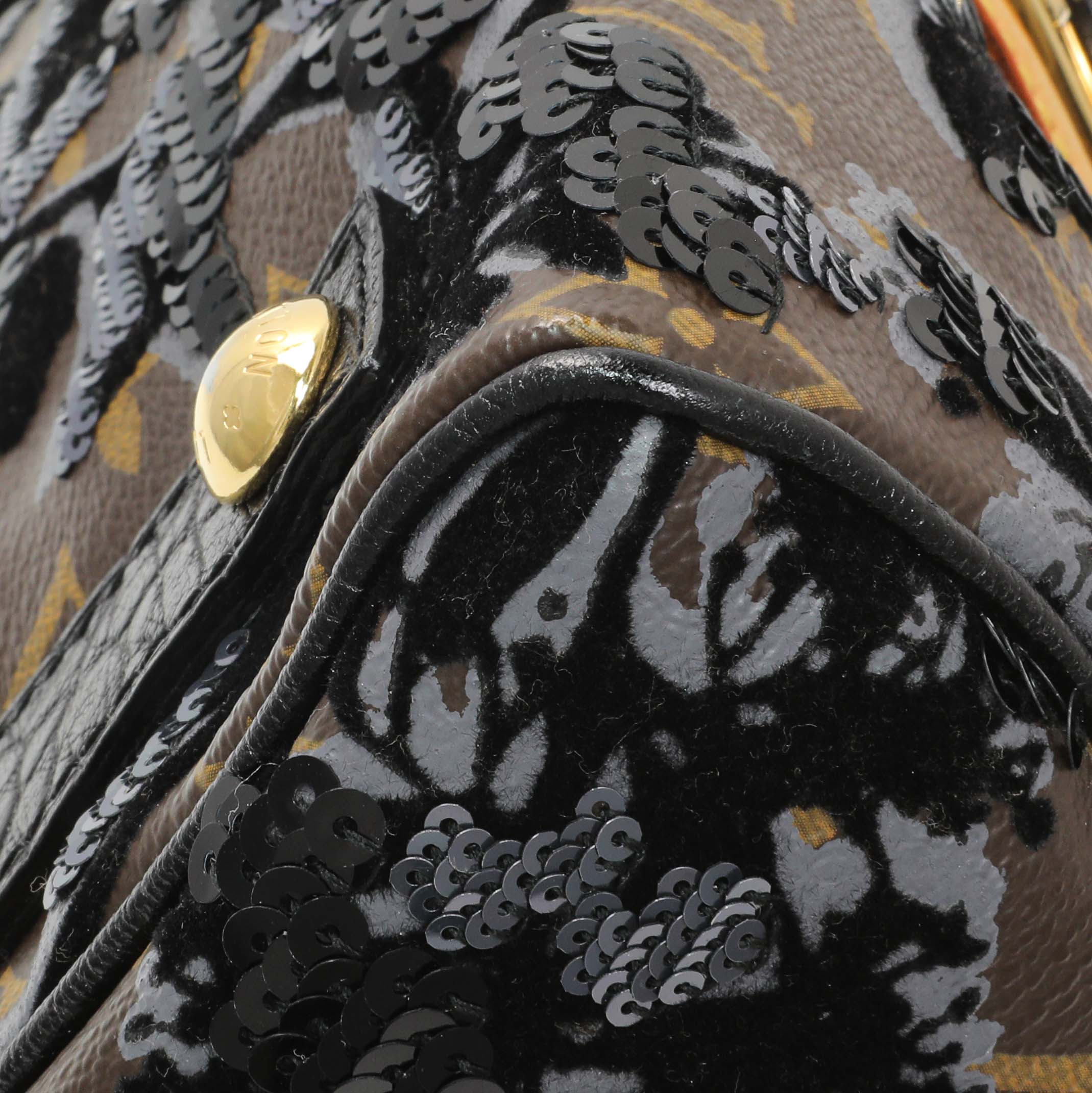 Louis Vuitton Monogram Fleur De Jais Carrousel - Image 5