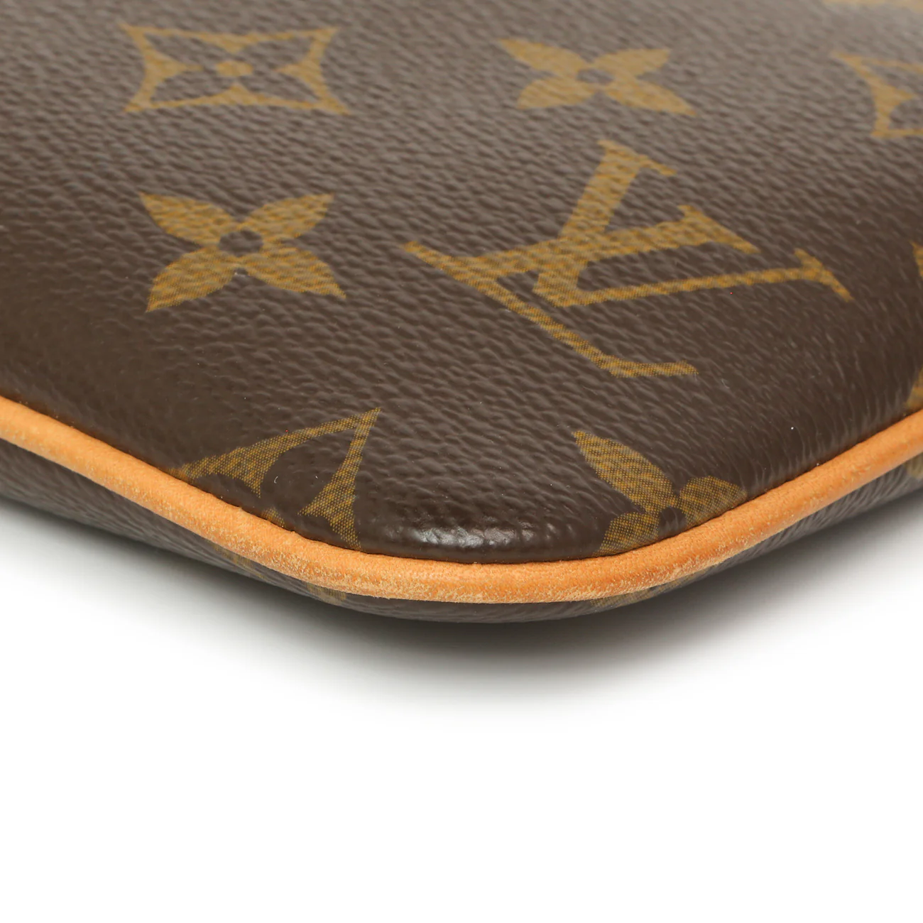 Louis Vuitton Monogram Pochette Milla MM - Image 7