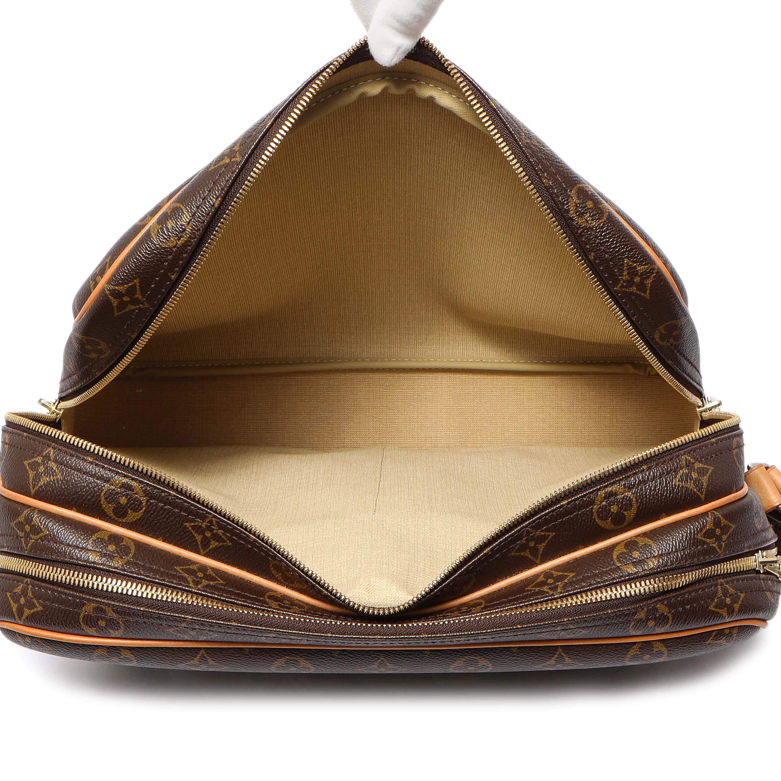 Louis Vuitton Monogram Reporter GM - Image 4