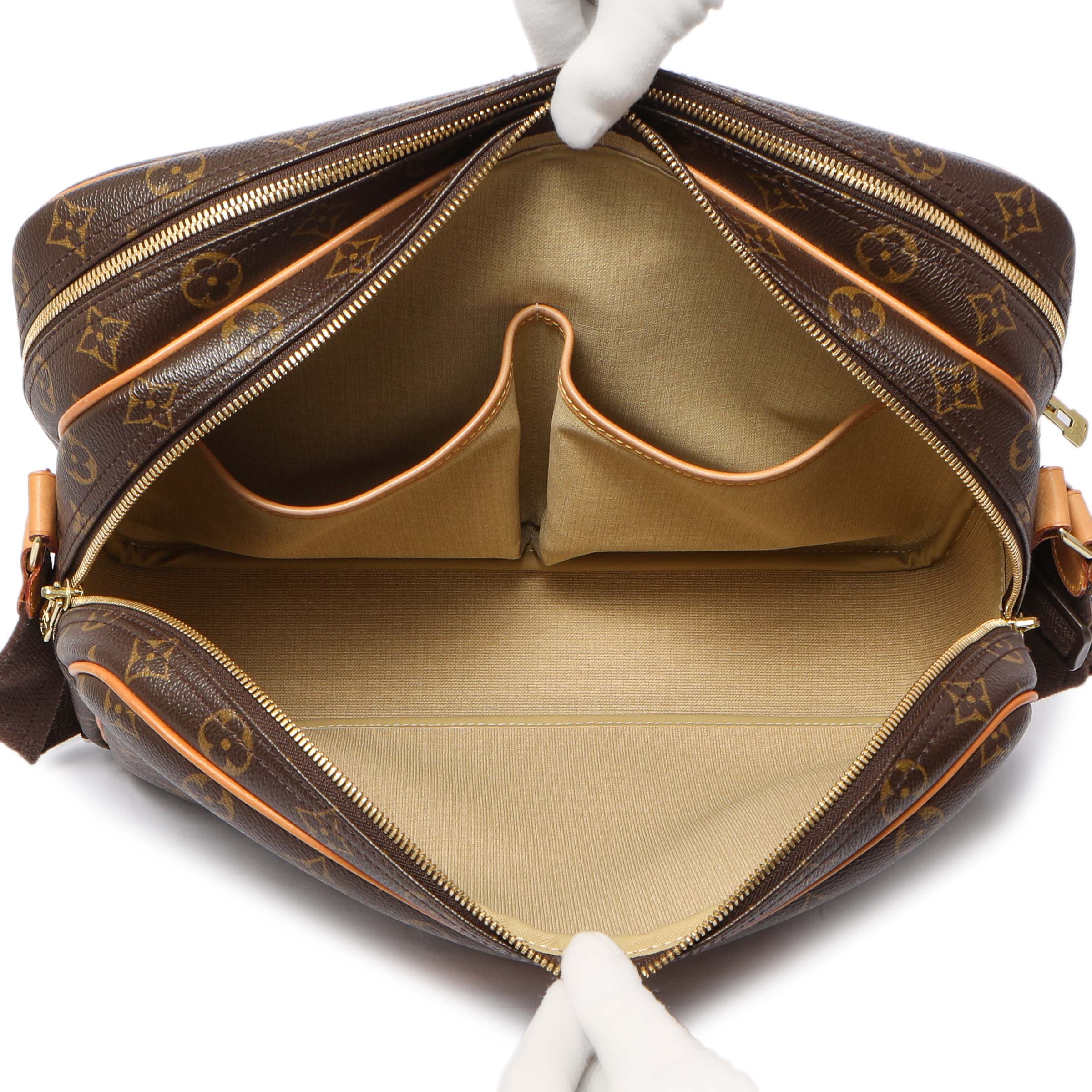 Louis Vuitton Monogram Reporter GM - Image 5