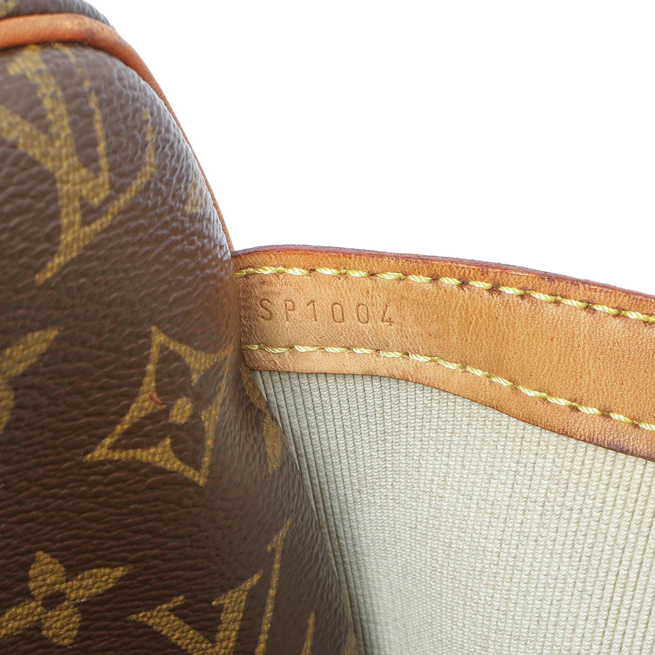 Louis Vuitton Monogram Reporter PM - Image 11