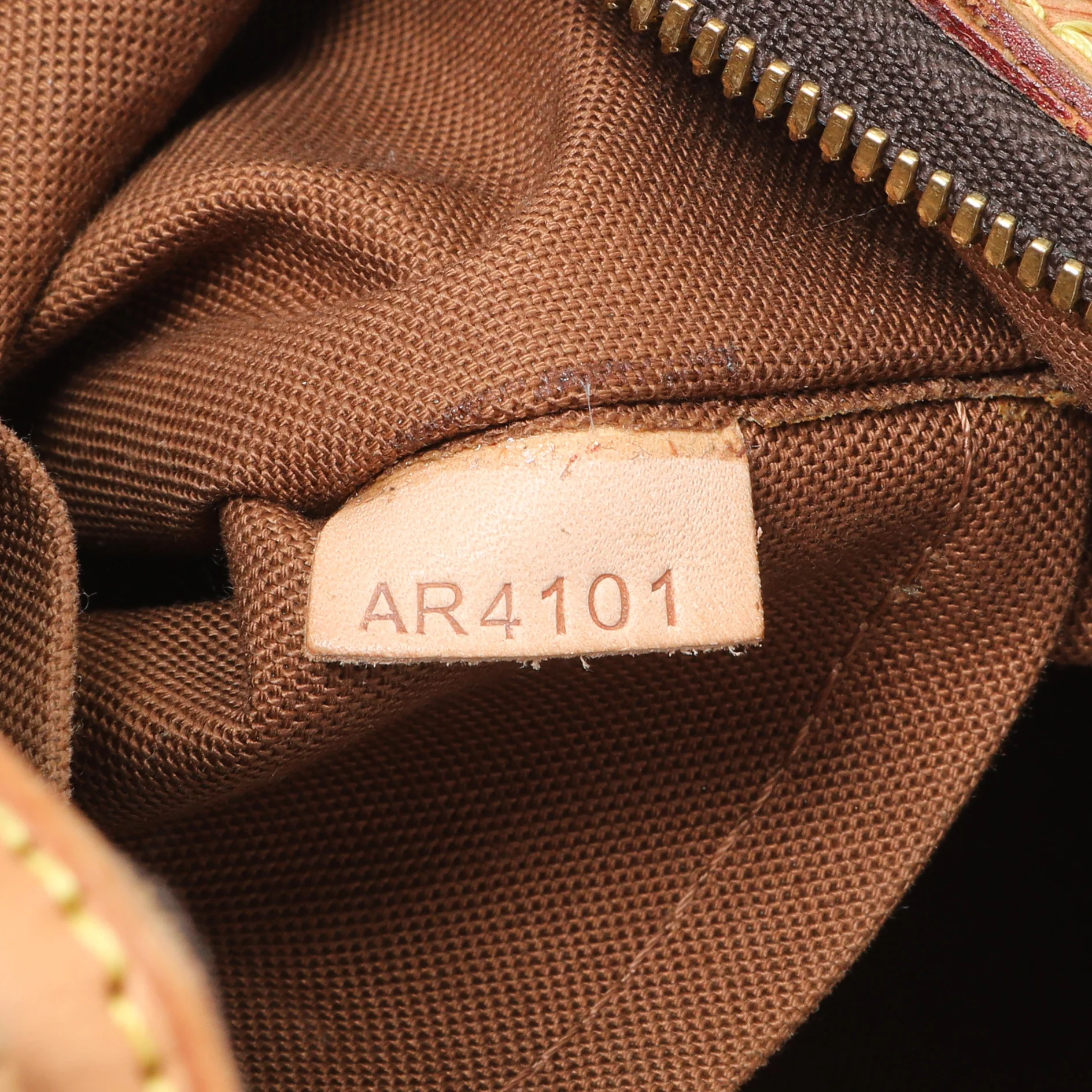 Louis Vuitton Monogram Thames GM - Image 6
