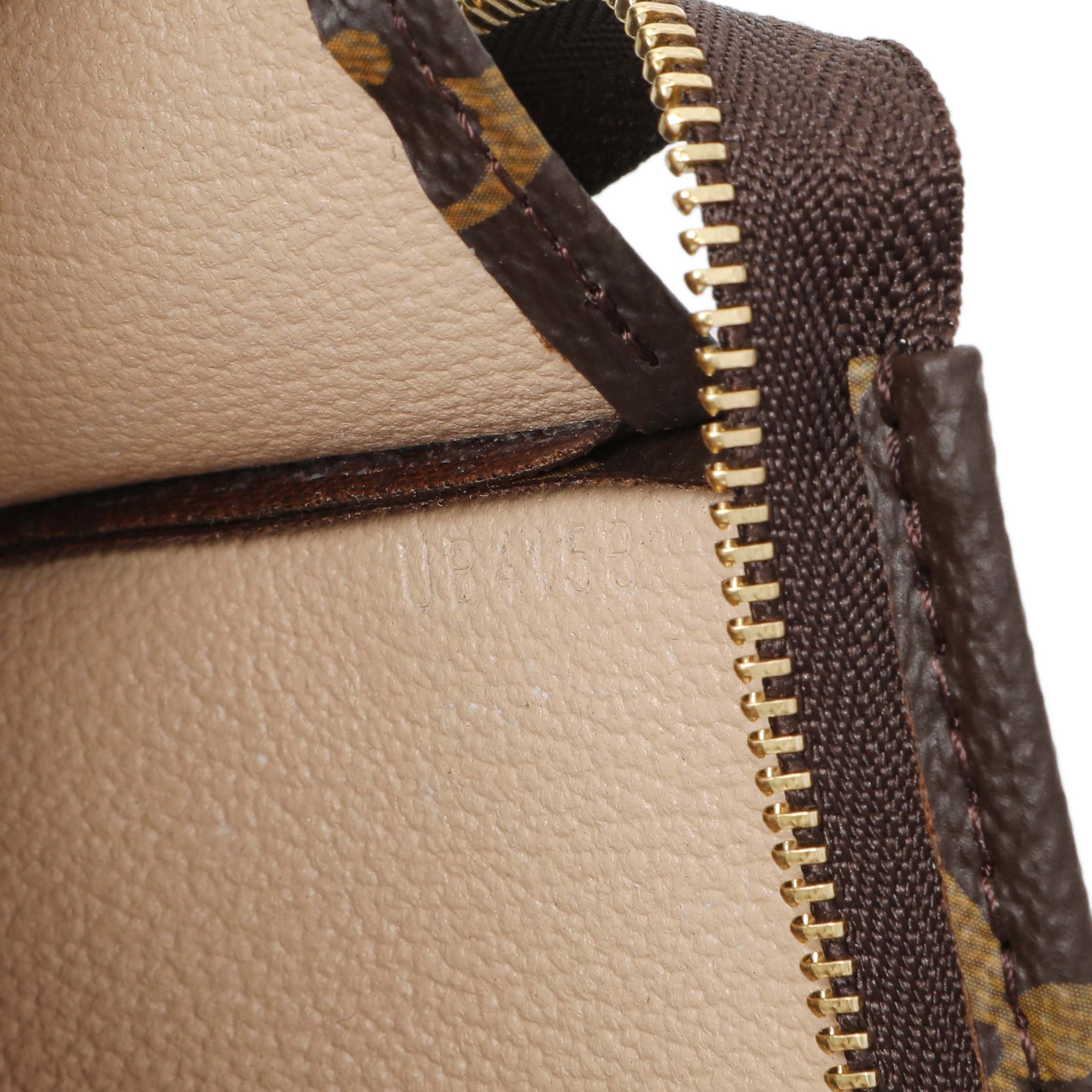 Louis Vuitton Monogram Toiletry Pouch 19 - Image 6