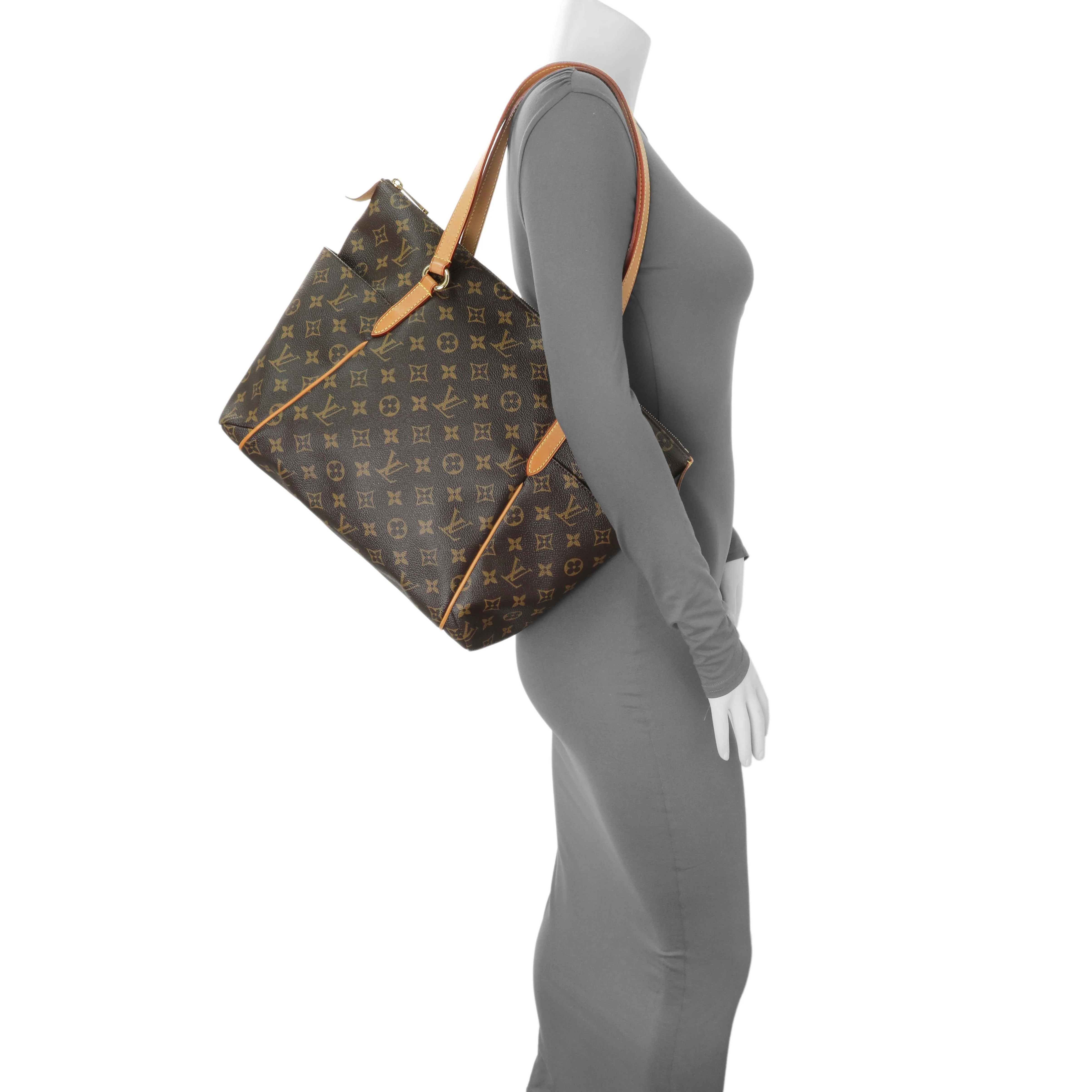 Louis Vuitton Monogram Totally MM - Image 11