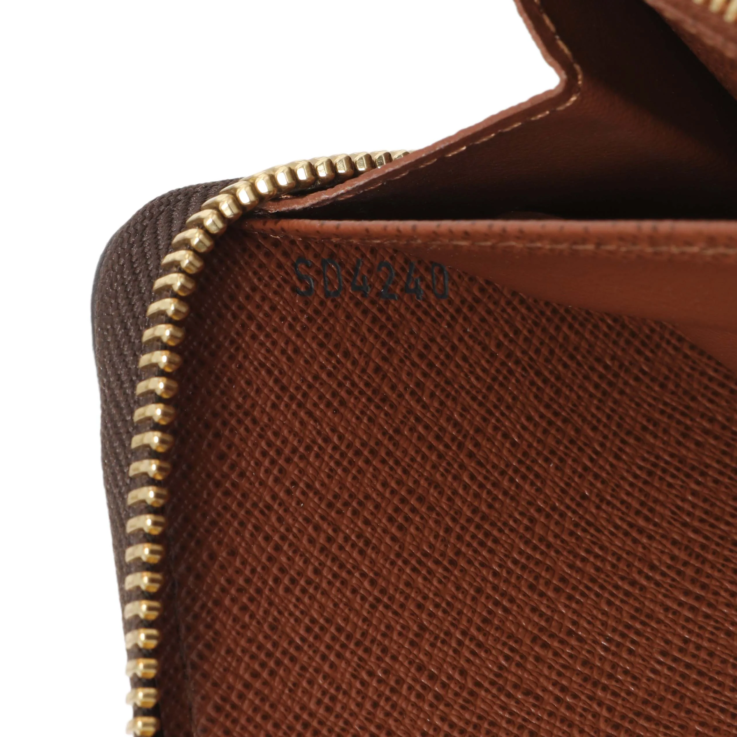 Louis Vuitton Monogram Zippy Wallet - Image 8
