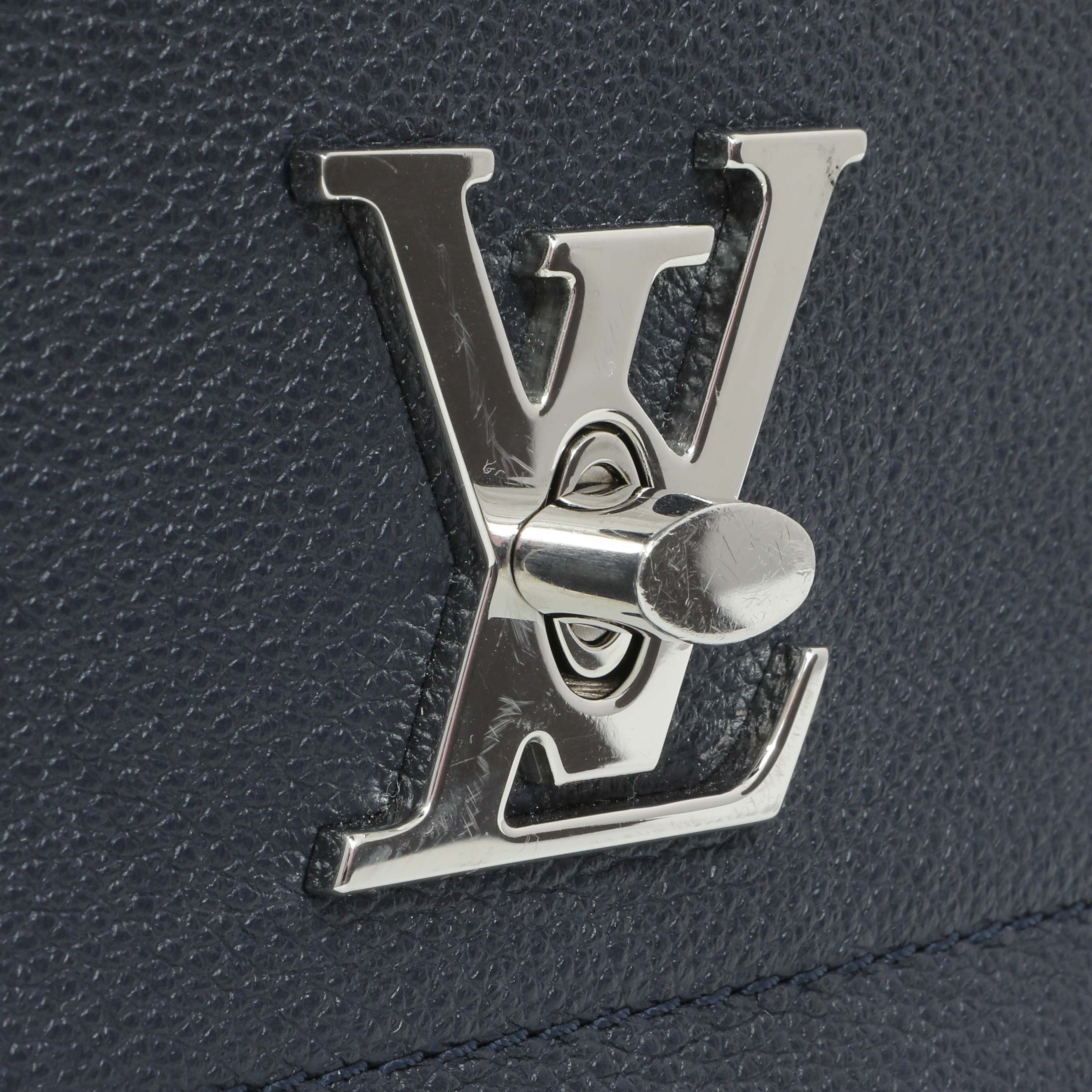Louis Vuitton Navy Calfskin Lockme II Chain Bag BB - Image 11