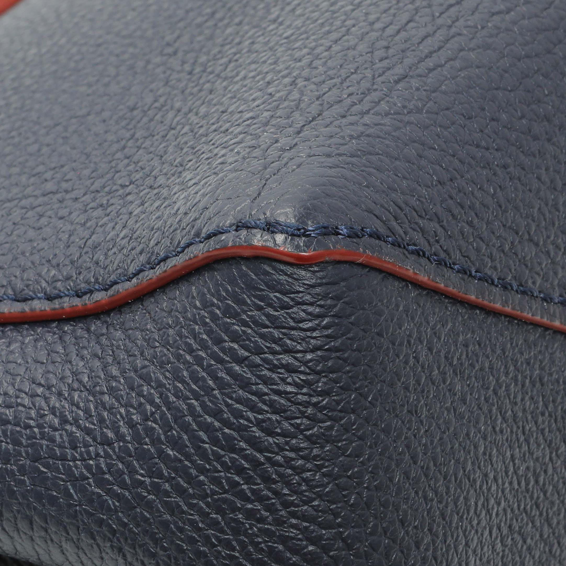 Louis Vuitton Navy Calfskin Lockme II Chain Bag BB - Image 6