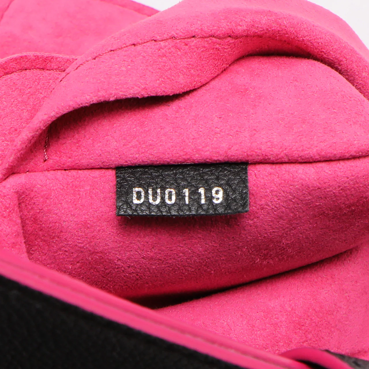 Louis Vuitton Noir Lockme Bucket - Image 6
