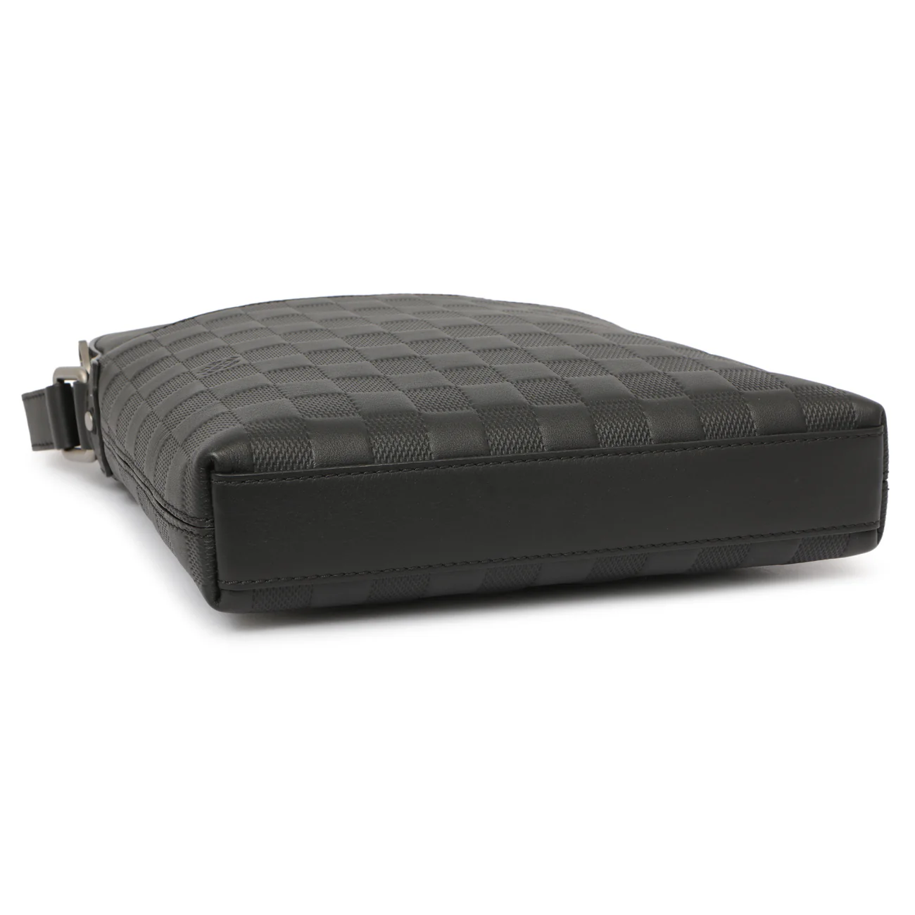 Louis Vuitton Onyx Damier Infini District Pochette - Image 3