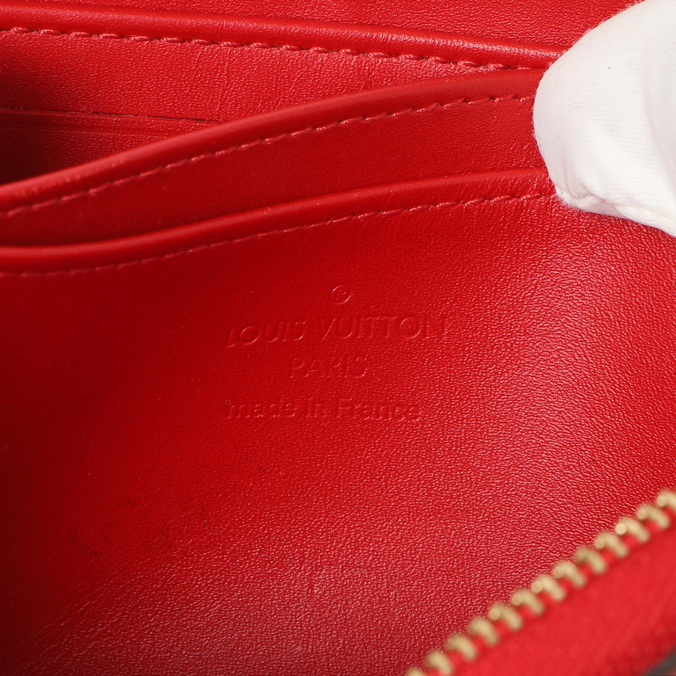 Louis Vuitton Pomme D'Amour Patent Sweet Monogram Zippy Coin Purse - Image 5