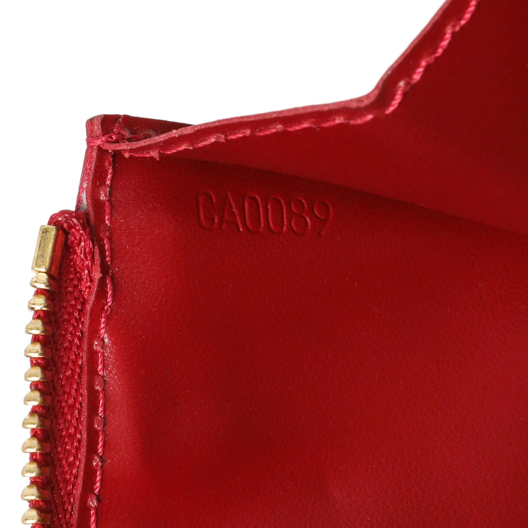 Louis Vuitton Pomme D'Amour Vernis Key Pouch - Image 6