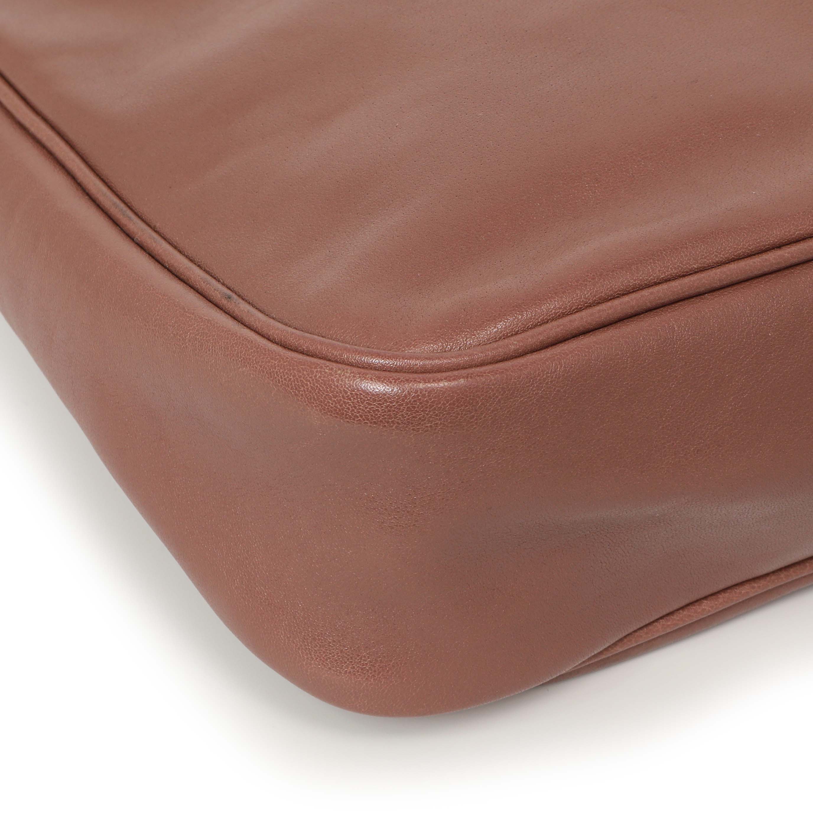 Louis Vuitton Rose Cuir Boudoir Pochette Accessoires MM - Image 4