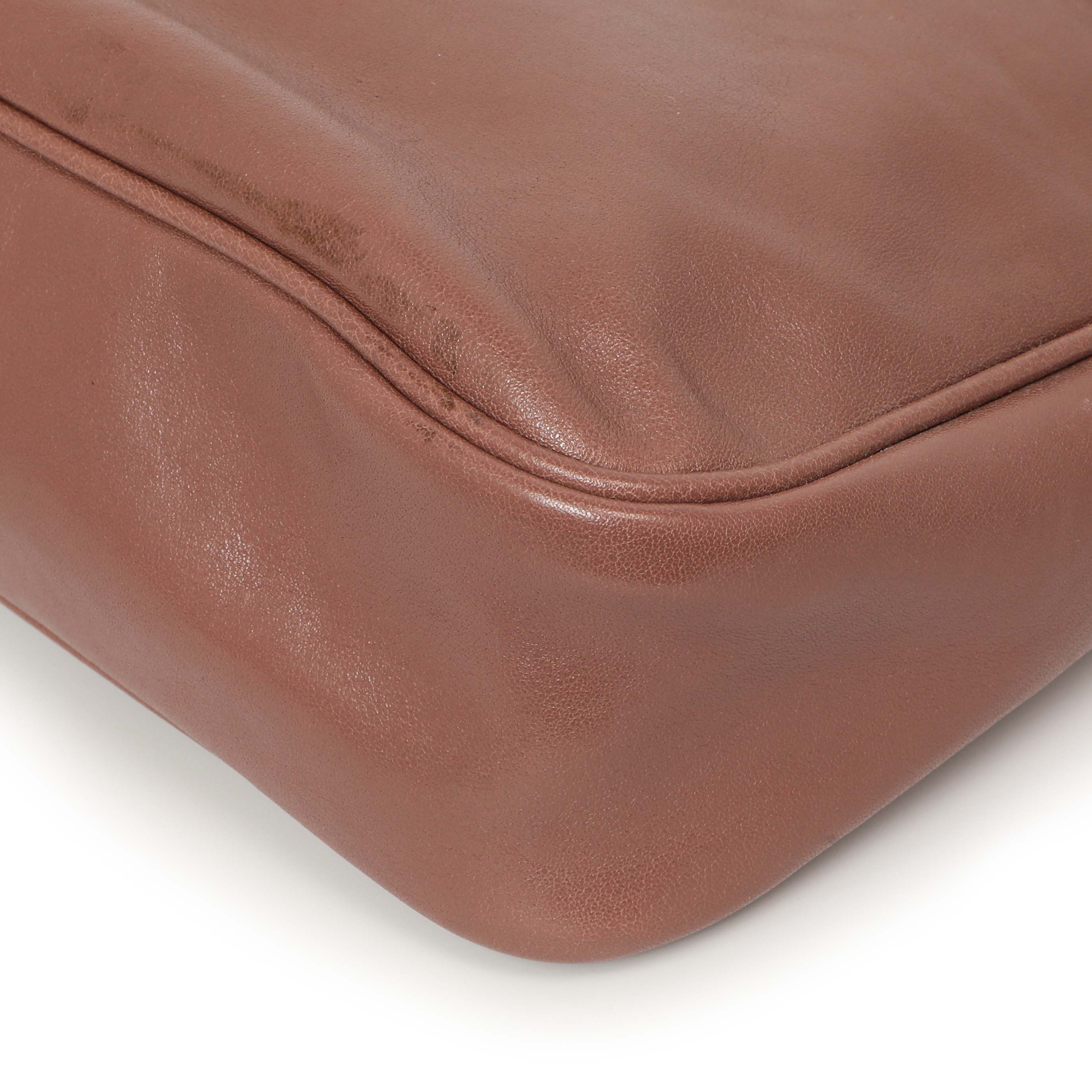 Louis Vuitton Rose Cuir Boudoir Pochette Accessoires MM - Image 7