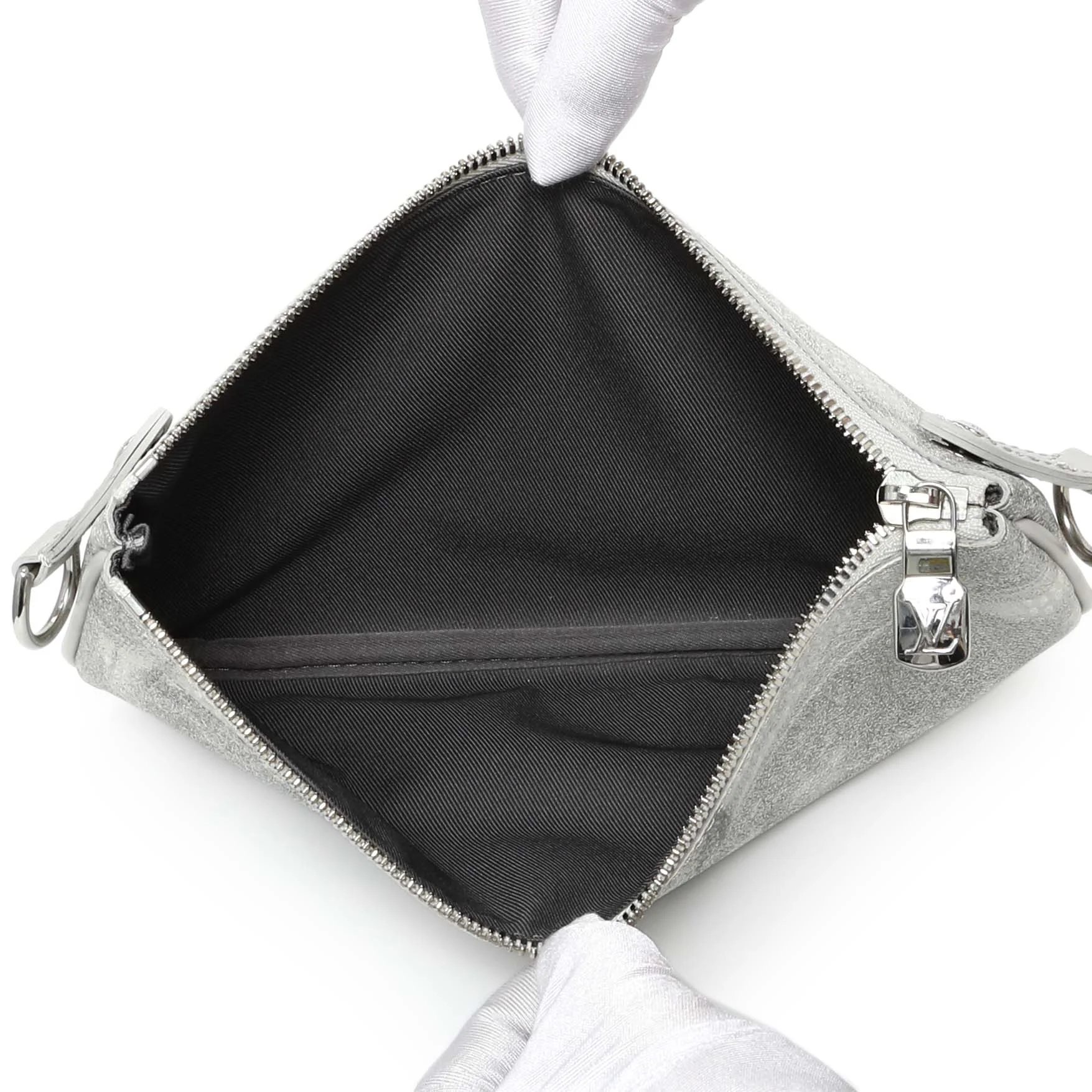 Louis Vuitton Stone Grey Damier Salt Trio Messenger - Image 10
