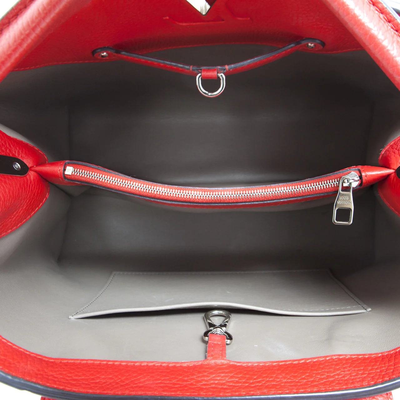 Louis Vuitton Taurillon Leather Capucines  MM - Image 5