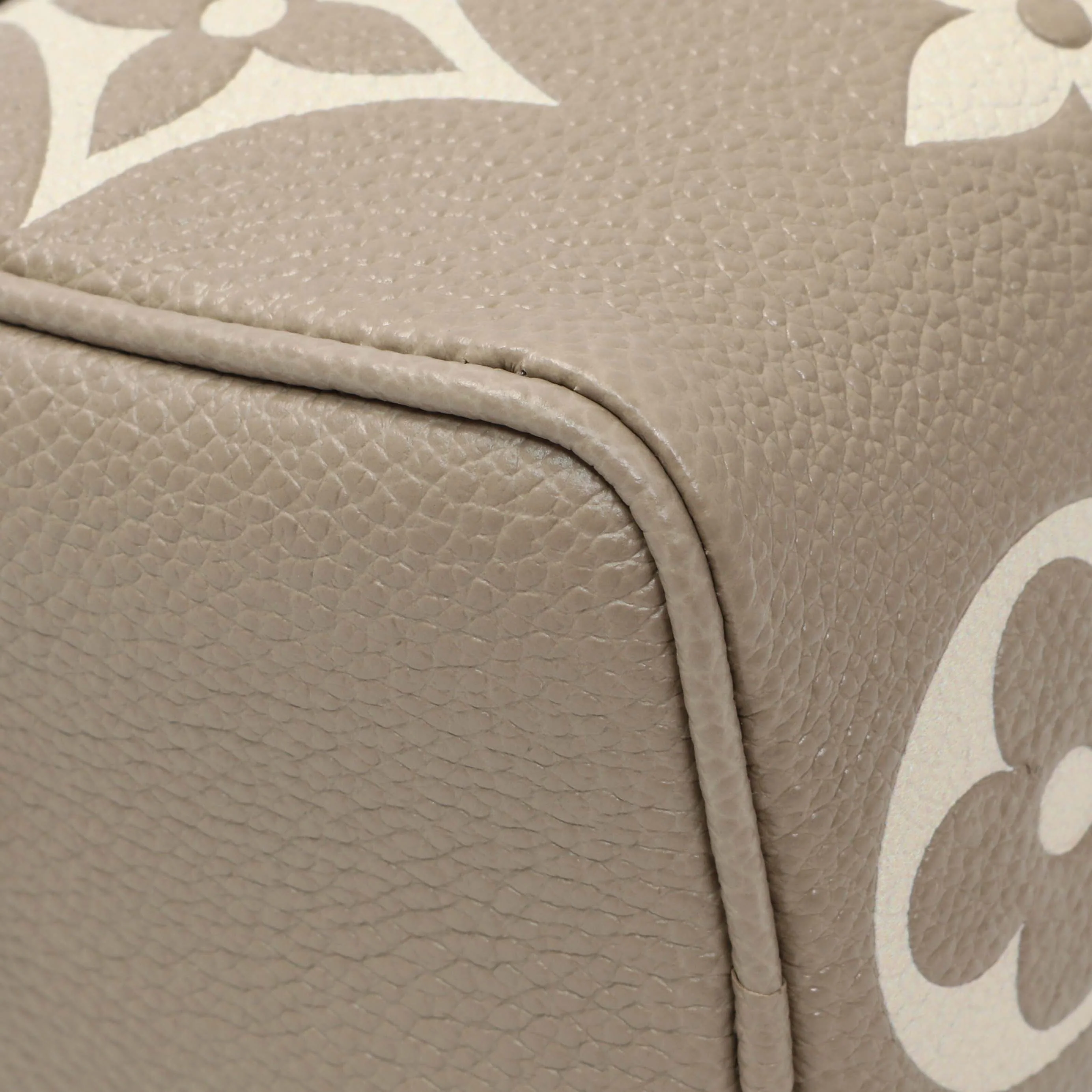 Louis Vuitton Tourterelle Grey/Cream Empreinte Giant Monogram Nano Speedy - Image 6