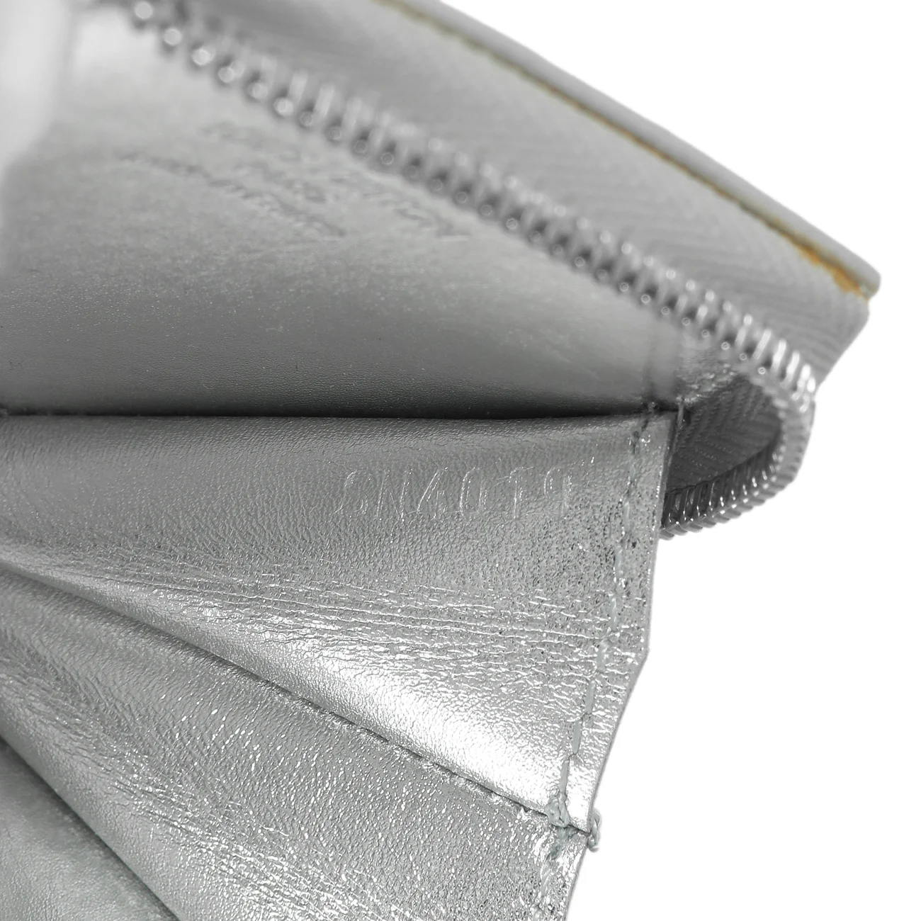 Louis Vuitton Vernis Flocon Snowflake Coin Purse - Image 6