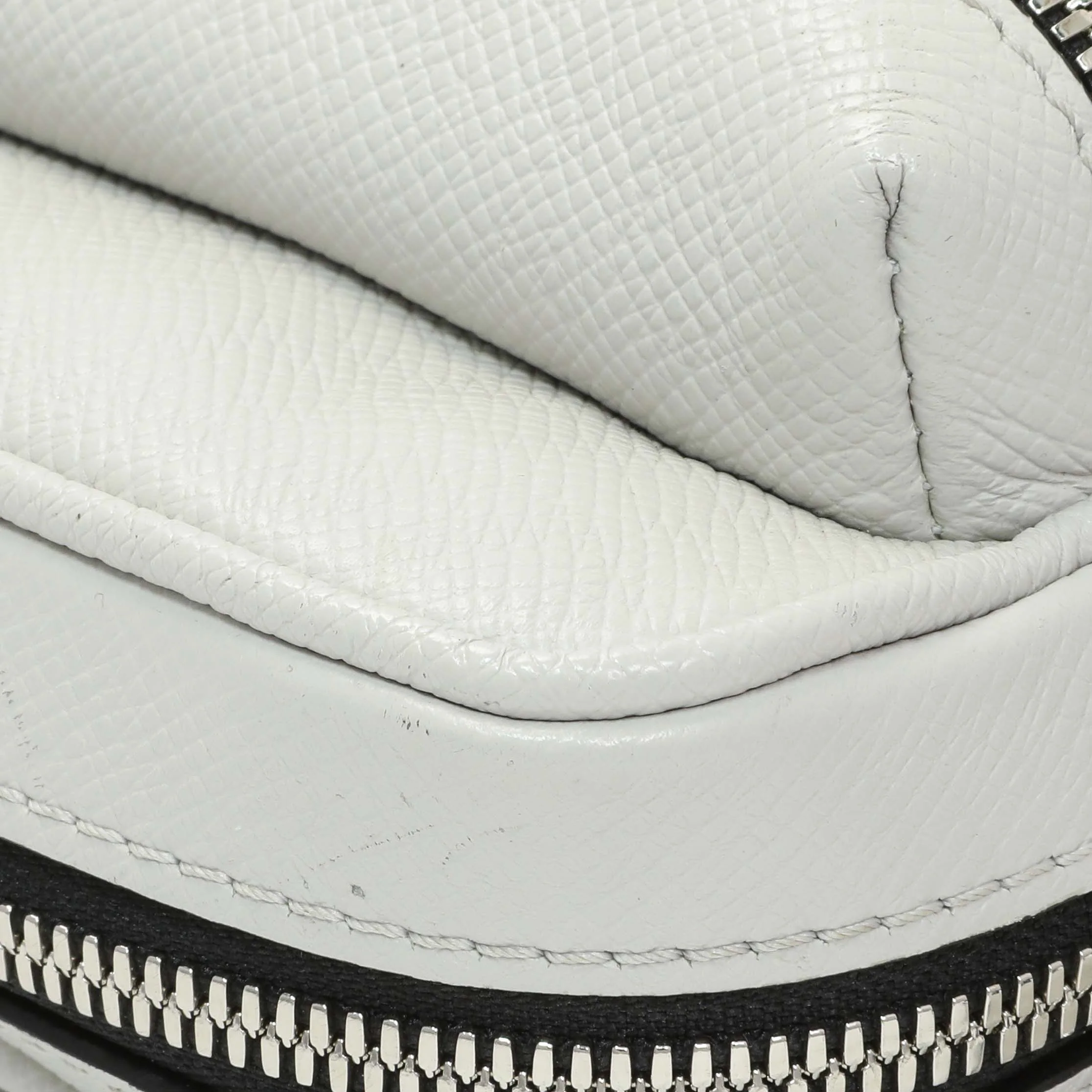 Louis Vuitton White Monogram Taiga Outdoor Bumbag - Image 7