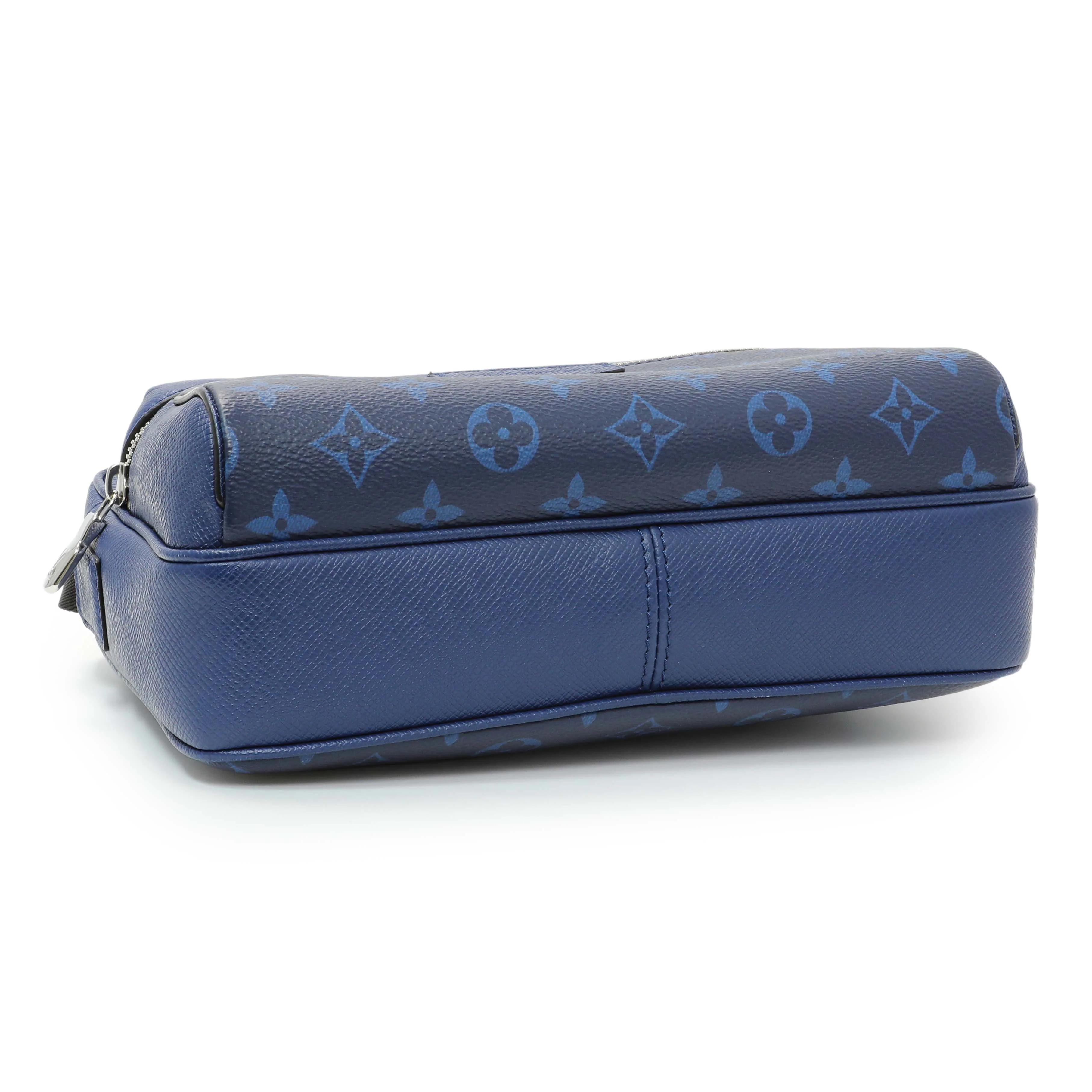 Louis Vuttion Blue Taigarama Outdoor Messenger - Image 3