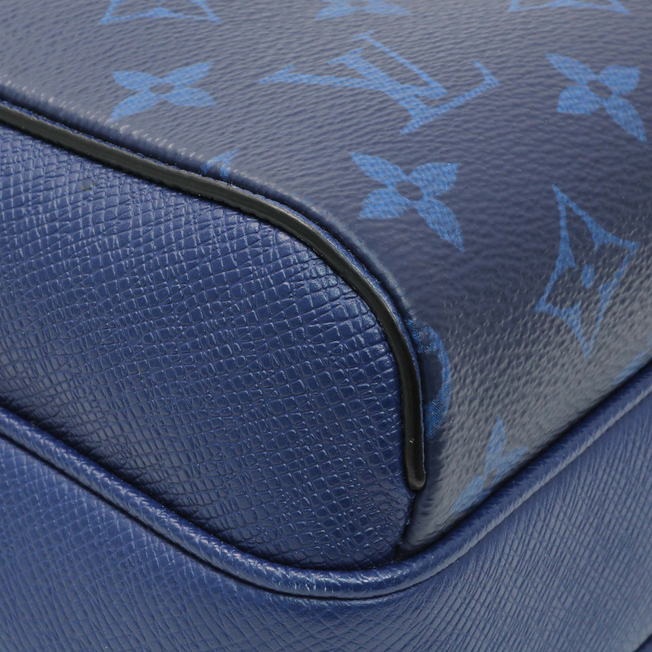 Louis Vuttion Blue Taigarama Outdoor Messenger - Image 4