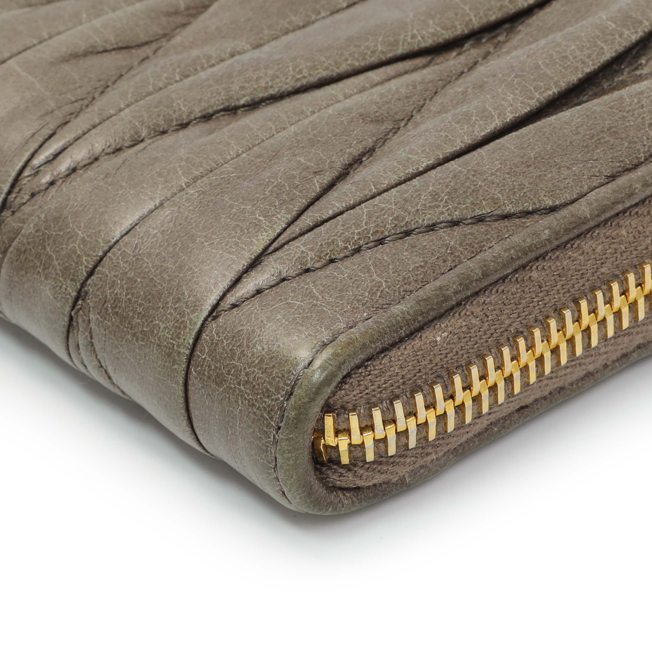 Miu Miu Grey Nappa Matelasse Zip Wallet - Image 5