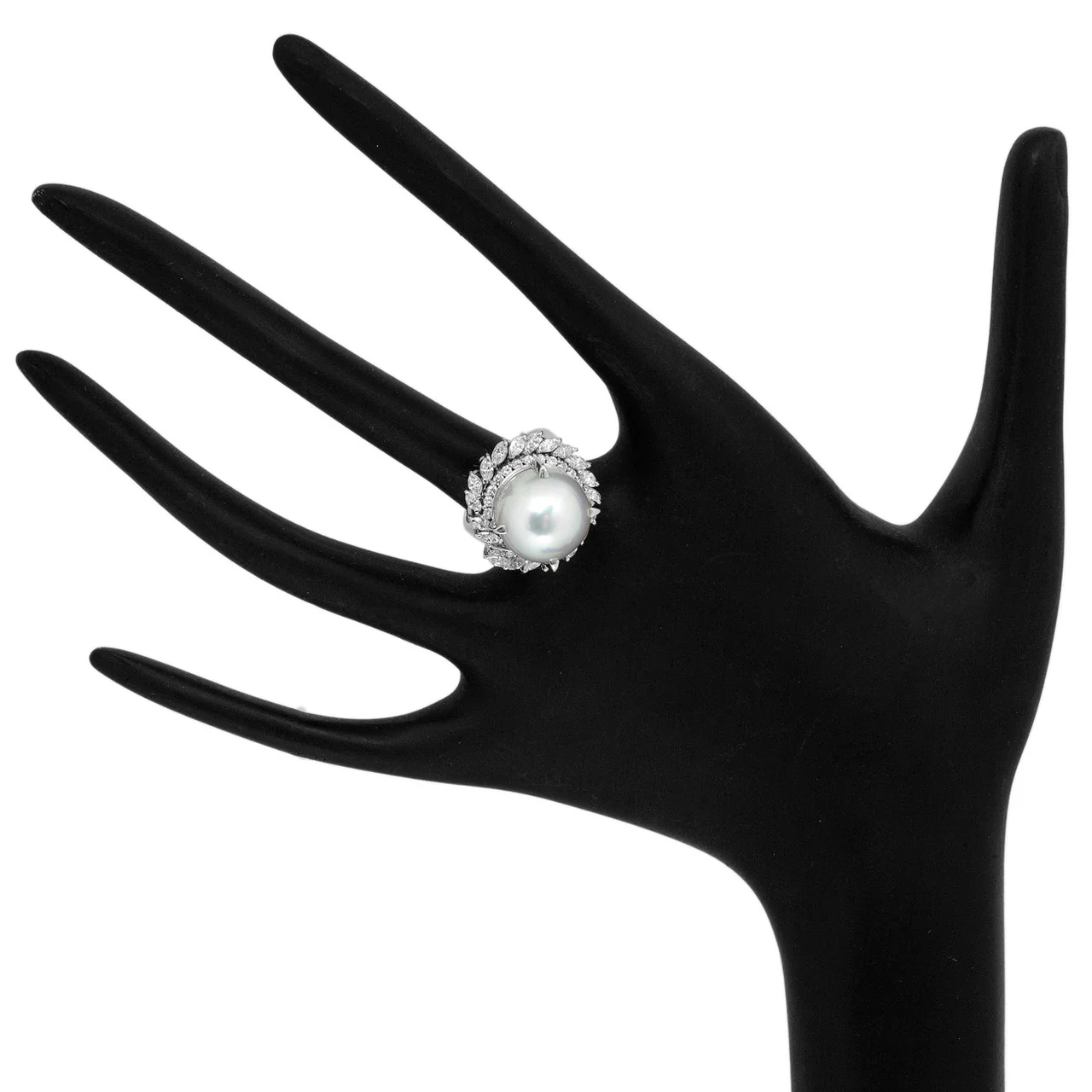 Platinum 13.6mm South Sea Pearl Diamond Ring - Image 4