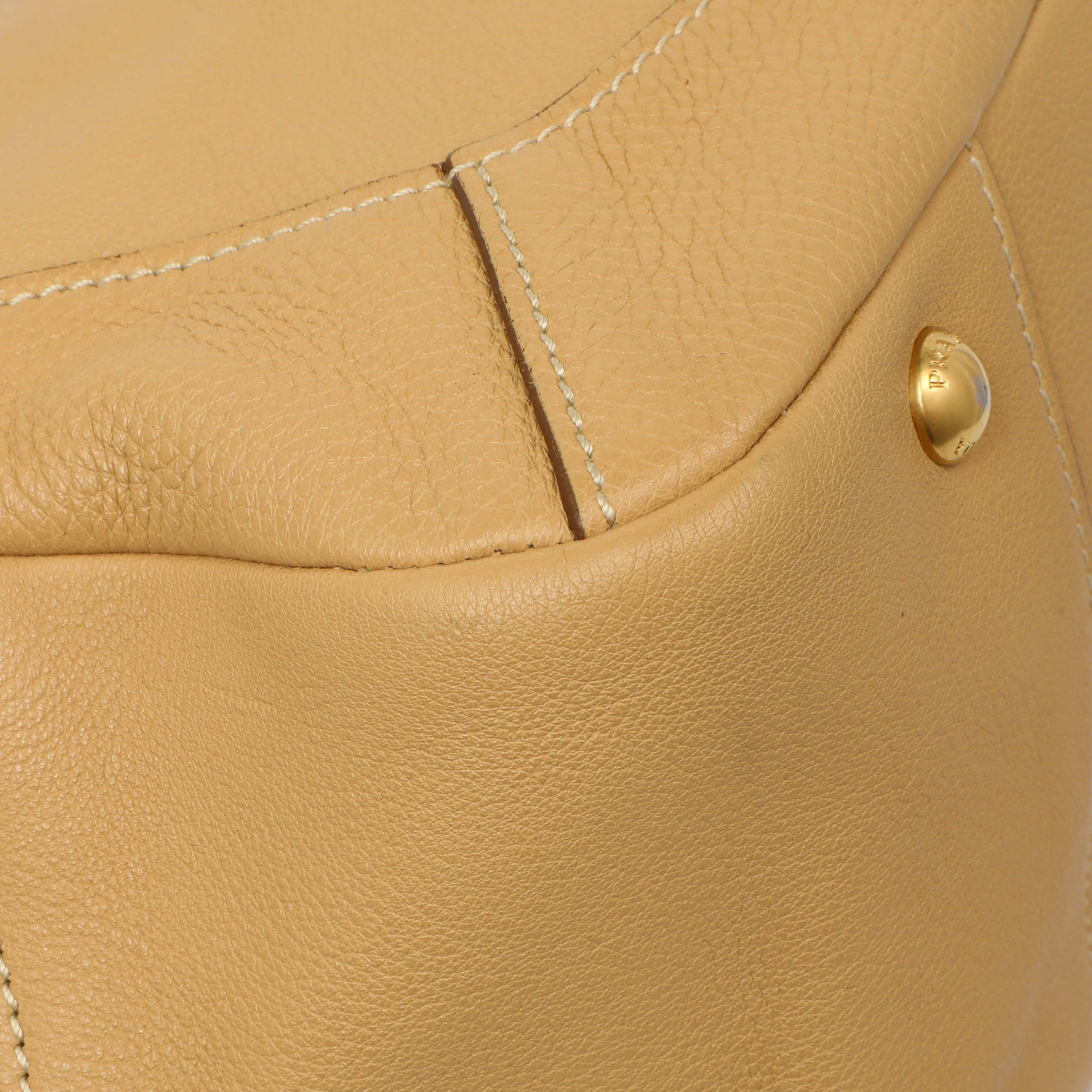 Prada Beige Vitello Daino Shoulder Bag - Image 4