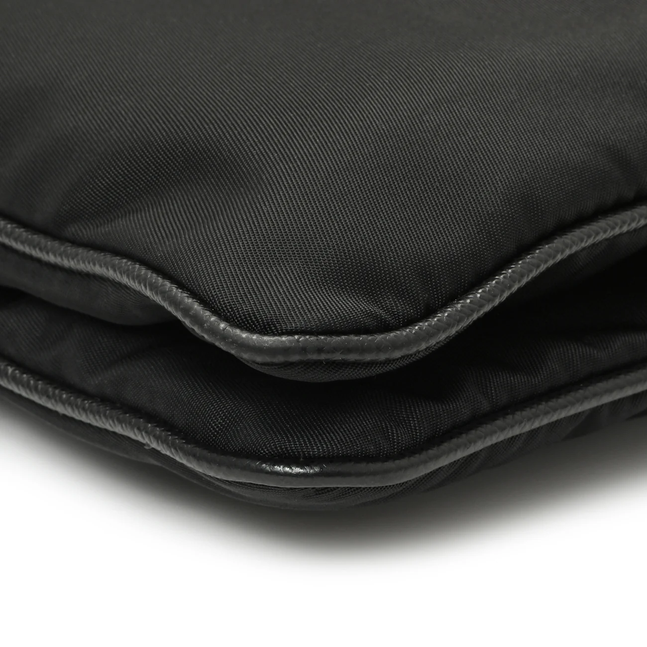 Prada Black Nylon Re-Edition 2000 Messenger Bag - Image 4