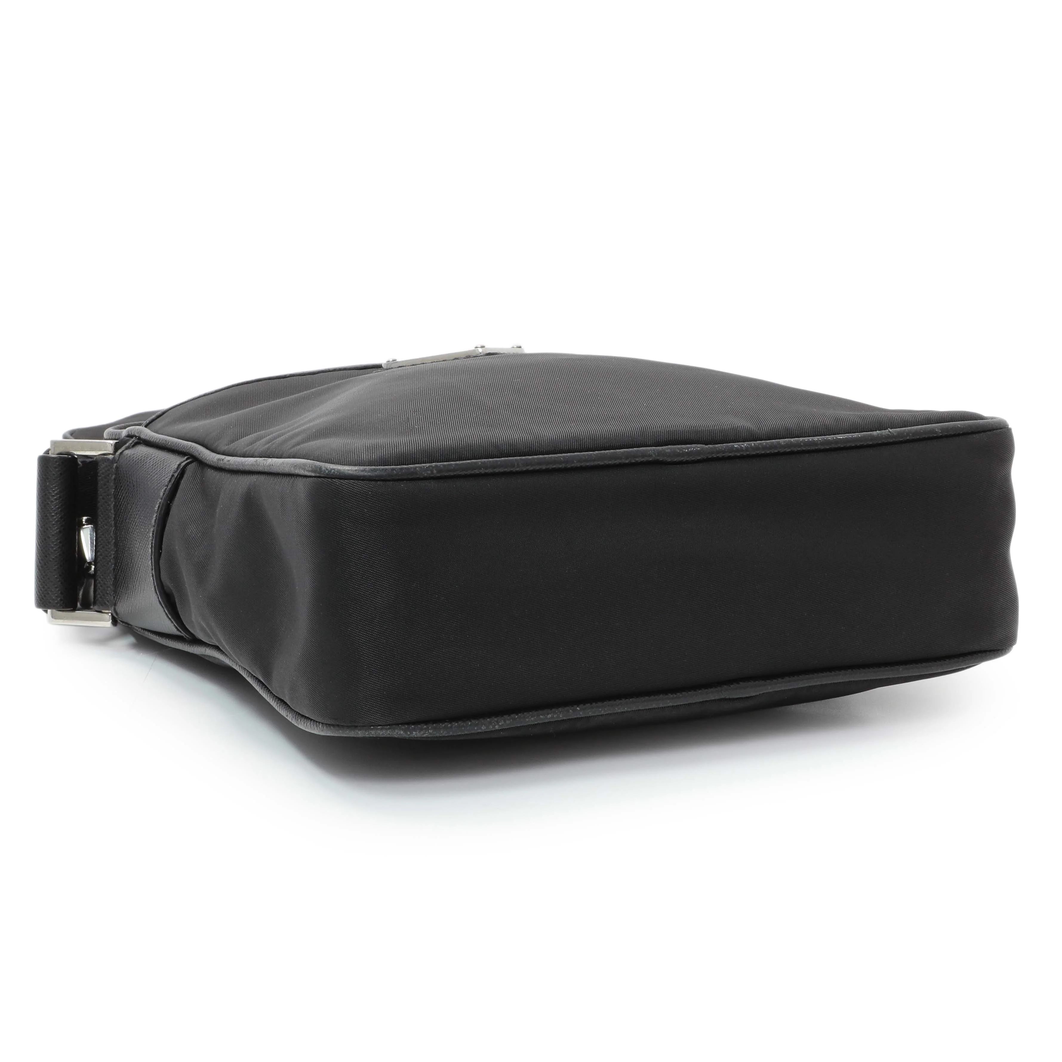 Prada Black Re-Nylon Messenger Bag - Image 3