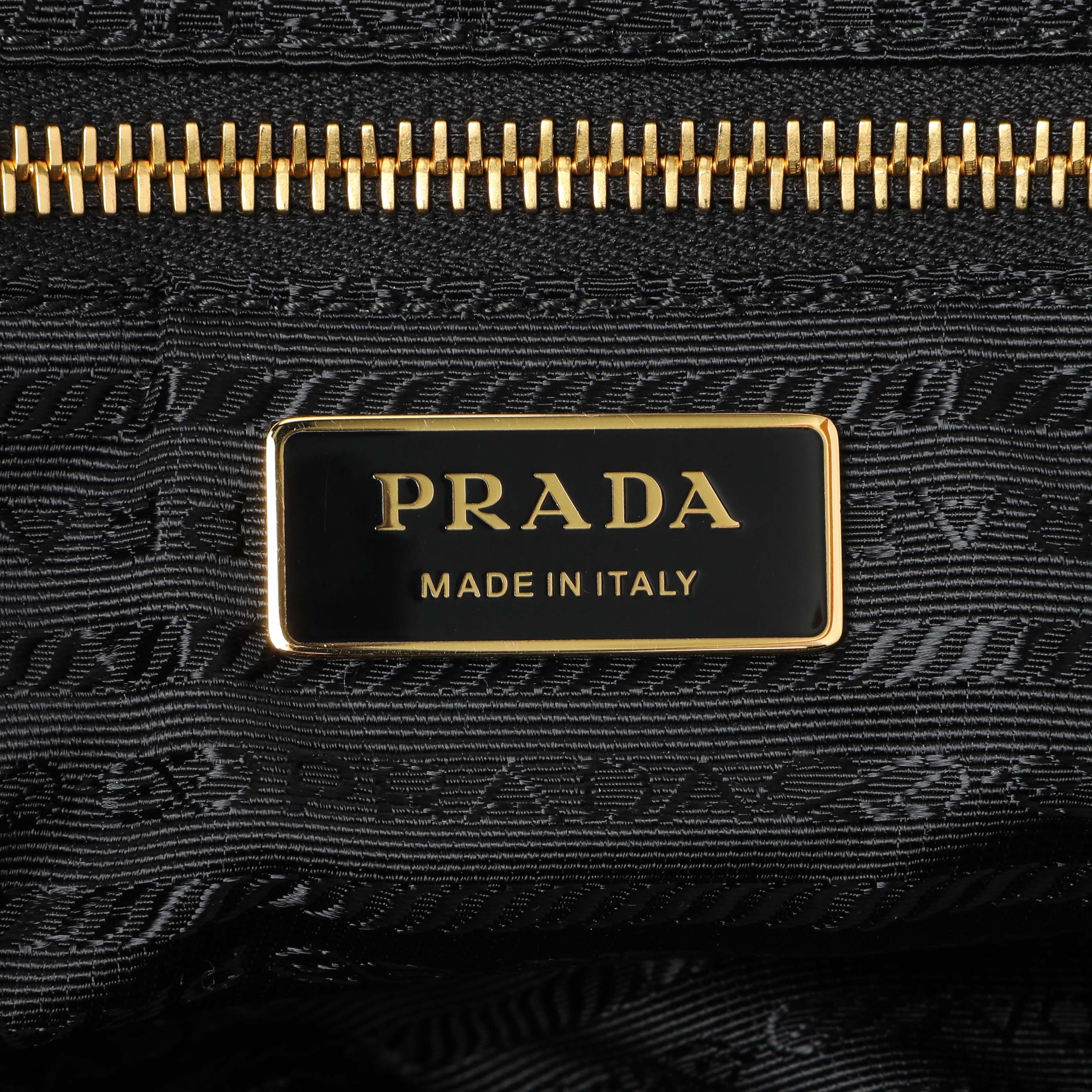 Prada Black Re-Nylon Triangle Stitched Re-Edition 1995 Chaine Large Shoulder Bag - Image 5
