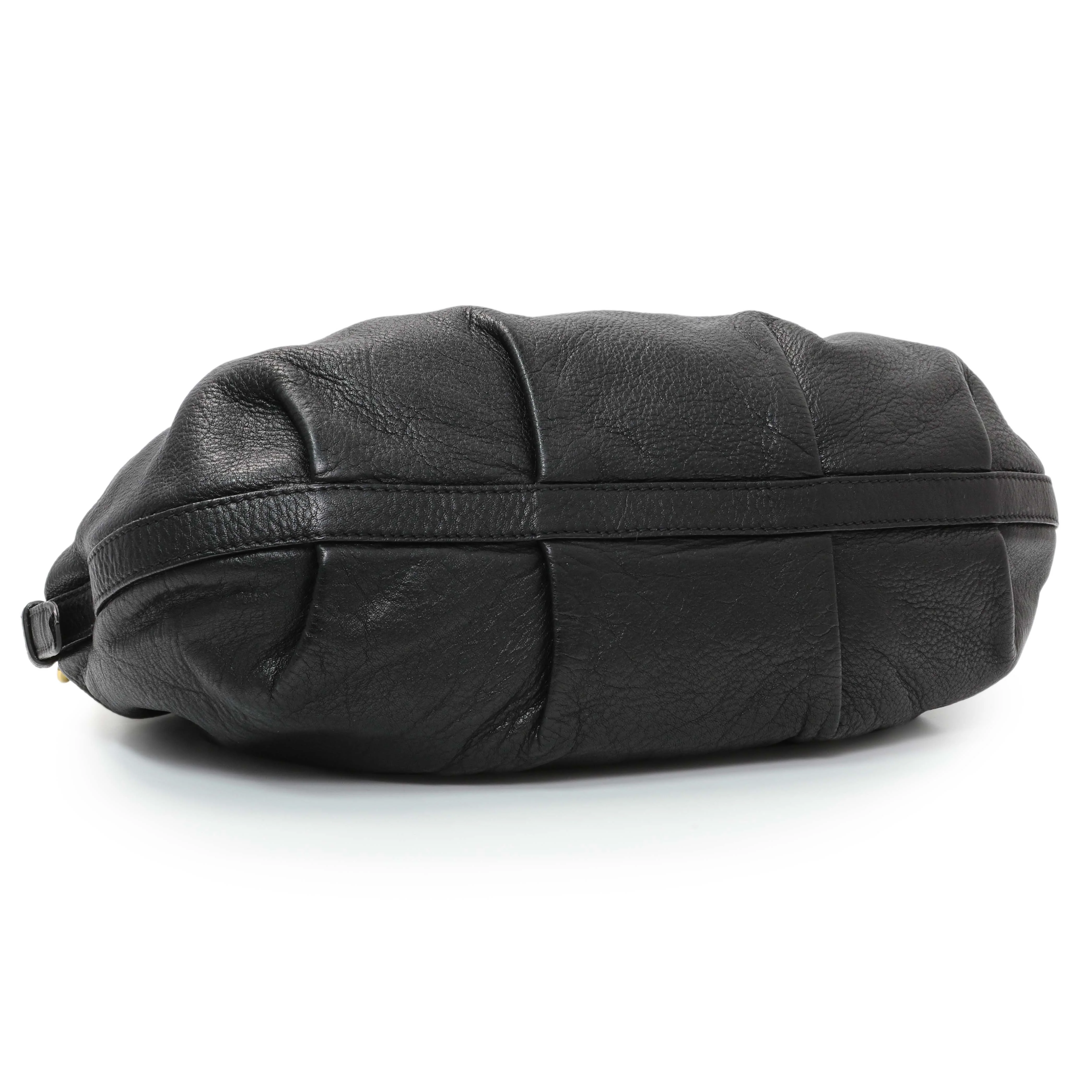 Prada Black Vitello Daino Shoulder Bag - Image 3
