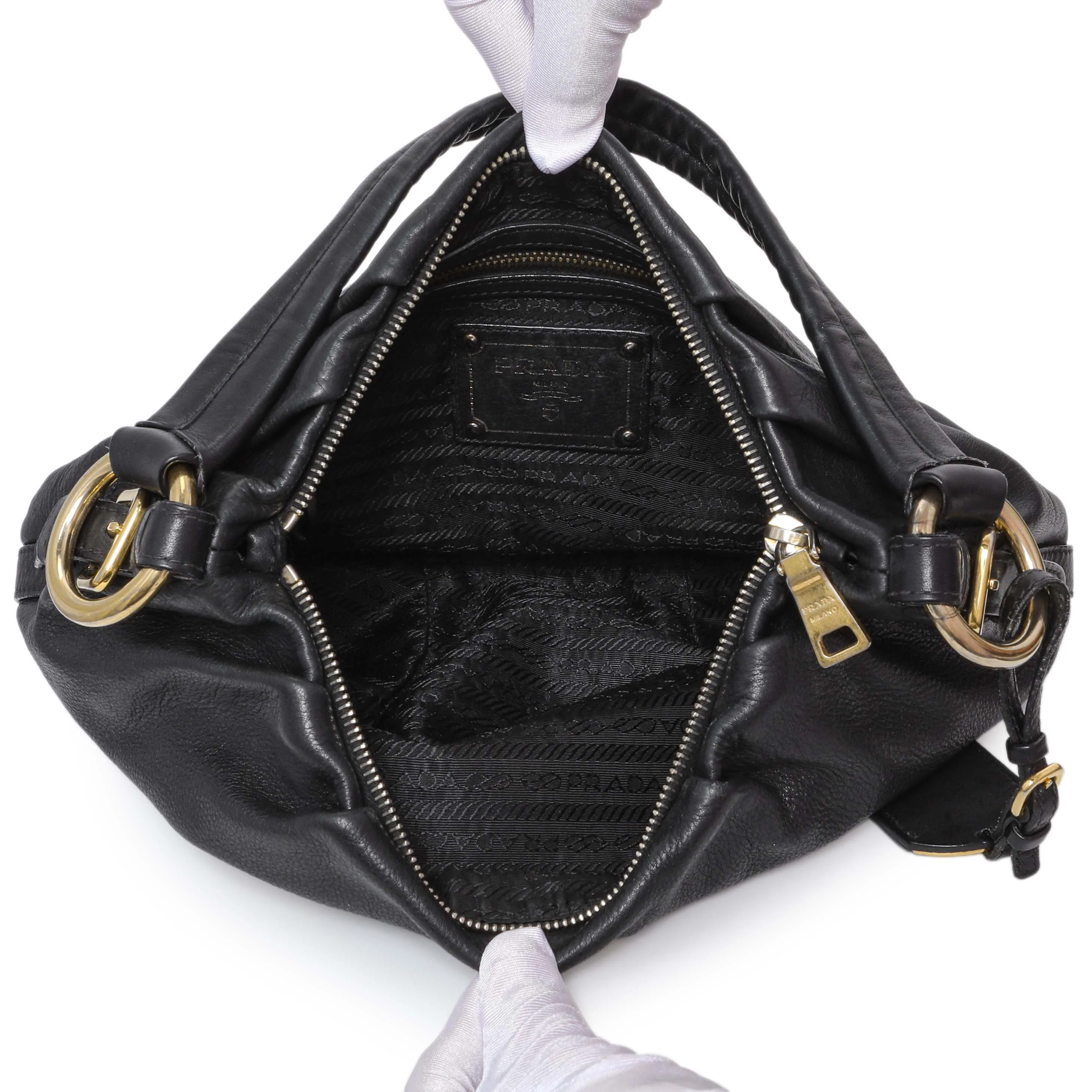 Prada Black Vitello Daino Shoulder Bag - Image 4