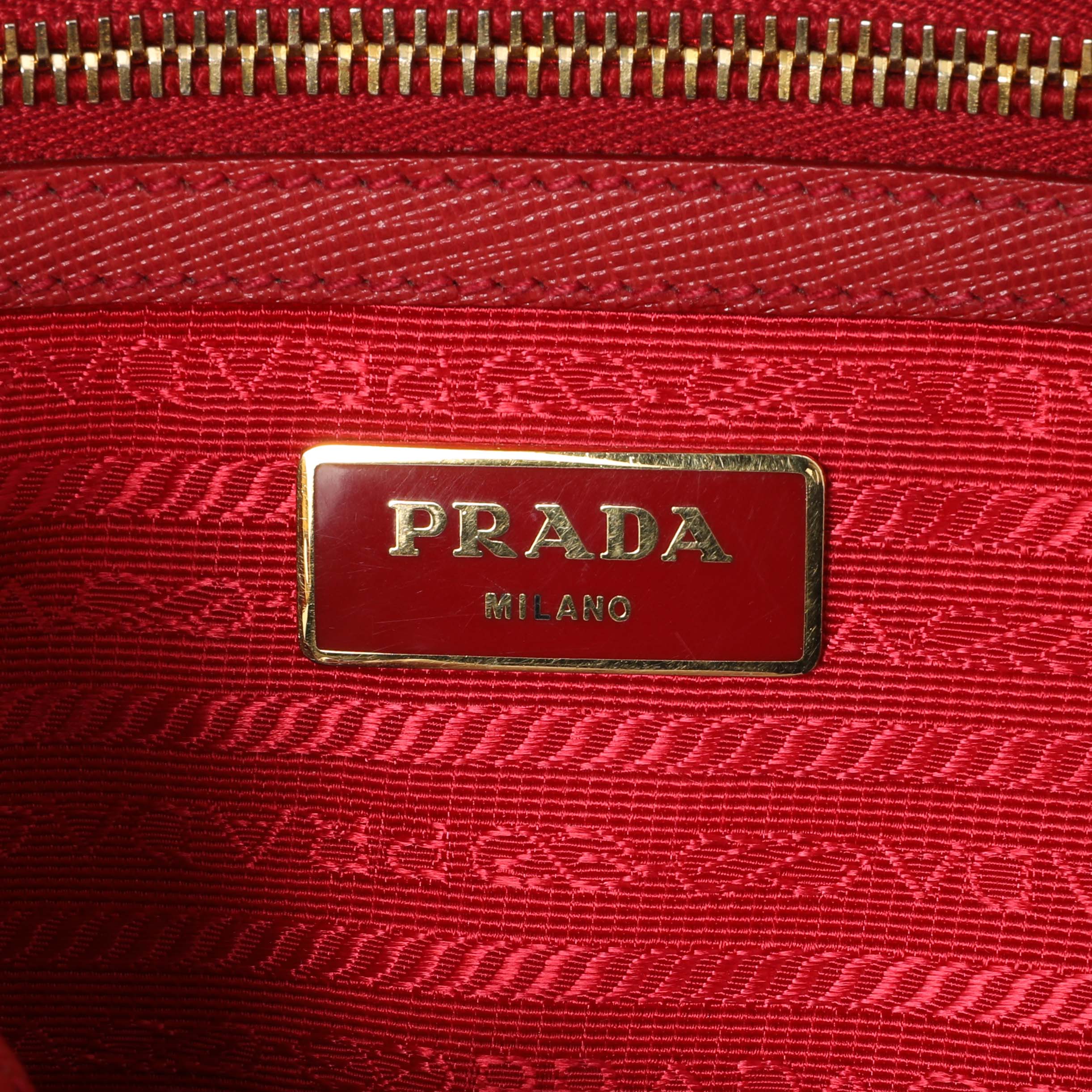Prada Red Saffiano Small Galleria Double Zip Tote - Image 10