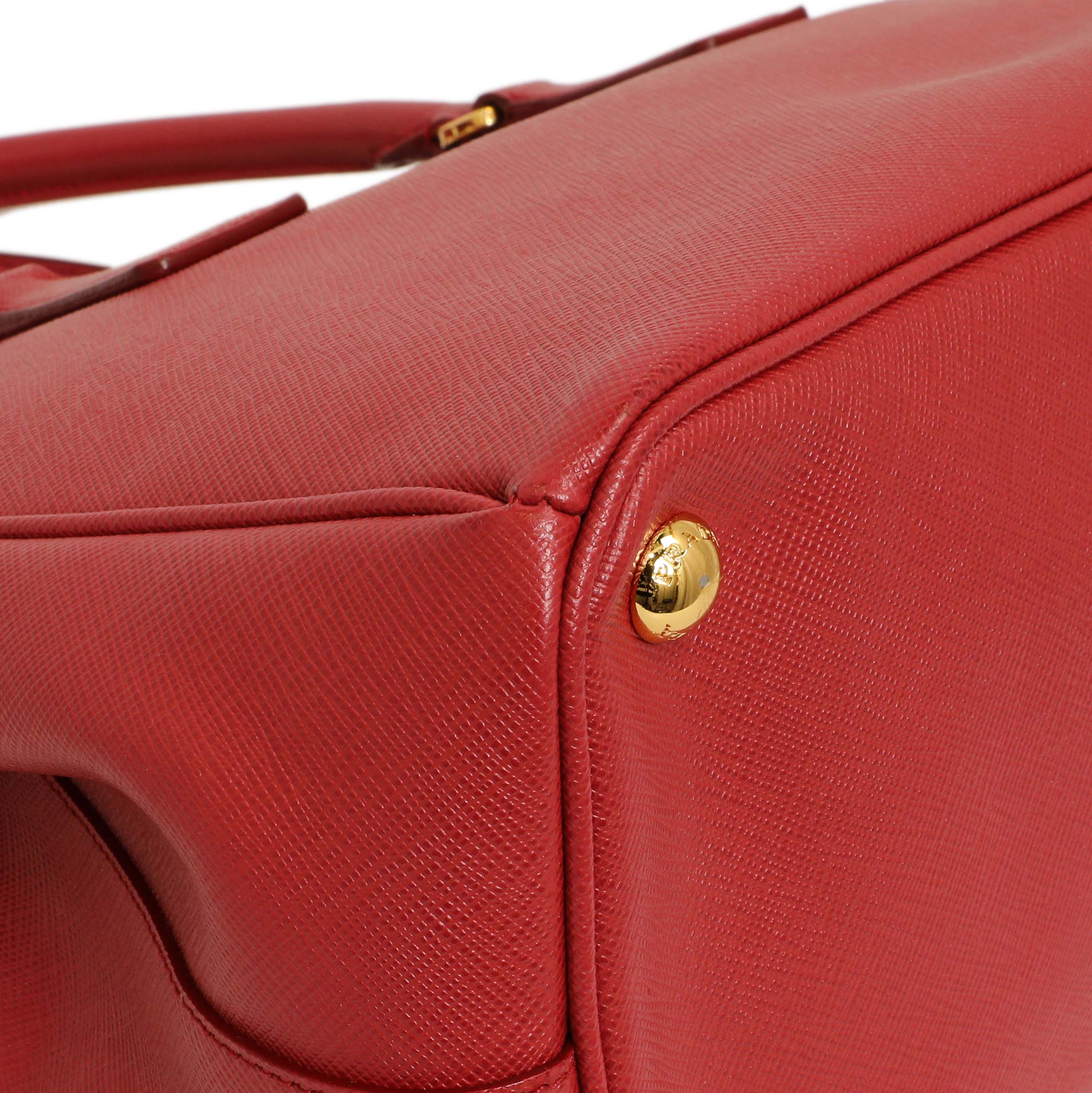 Prada Red Saffiano Small Galleria Double Zip Tote - Image 6