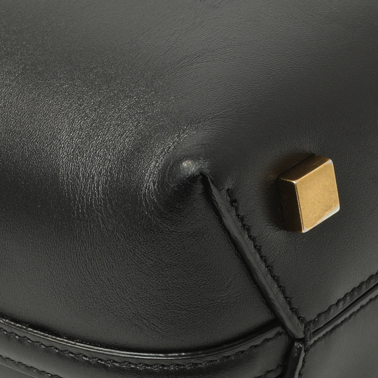 Saint Laurent Black Calfskin Le 37 Mini Bucket Bag - Image 4