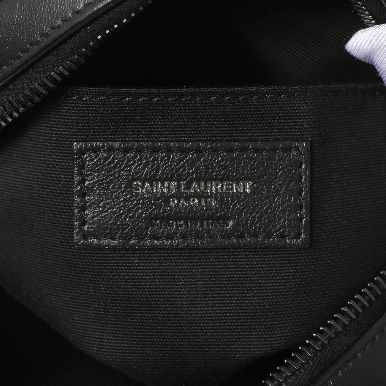 Saint Laurent Black Calfskin Matelasse Chevron Round Vinyle Camera Bag - Image 6